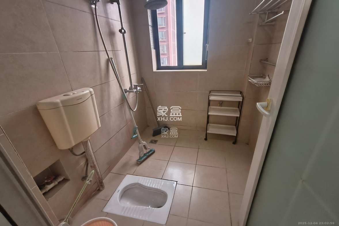 恒盛世家 3室2厅1卫 2300.0元/月 恒盛世家 3室2厅1卫 2300.0元/月室内图