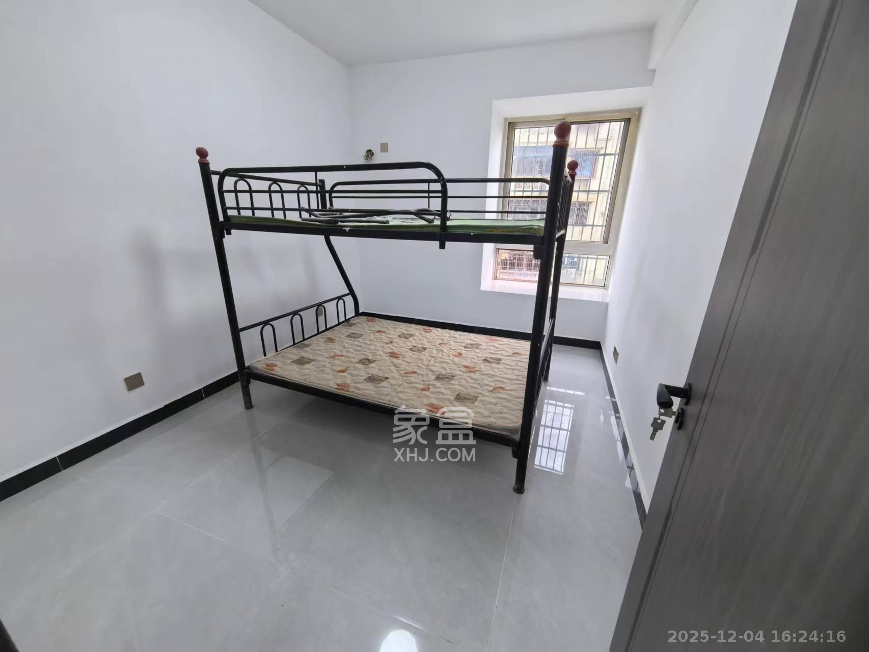 江岸景苑  3室2厅1卫    3600.0元/月室内图