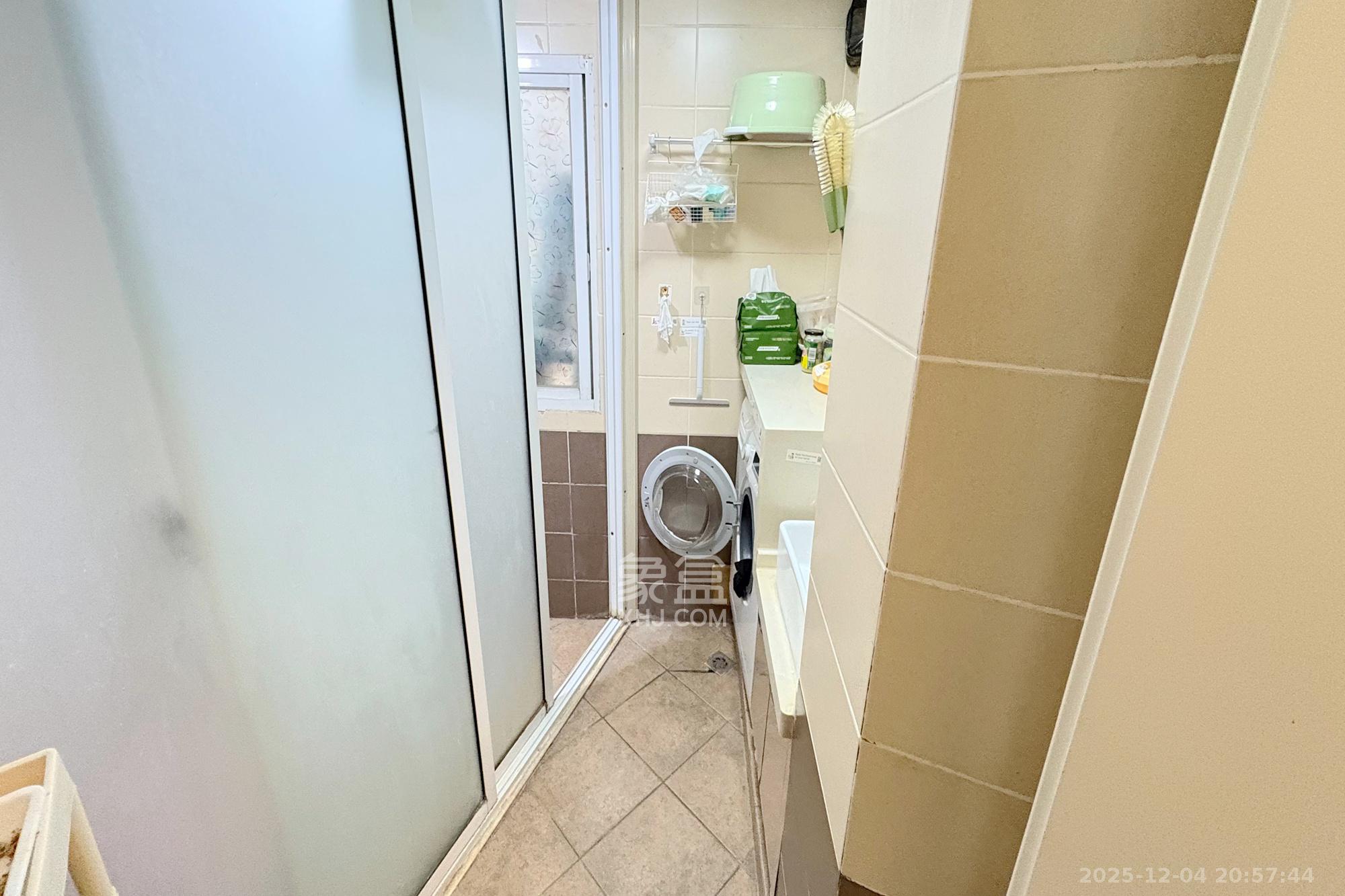 晓园大厦  3室1厅1卫    74.99万卫生间