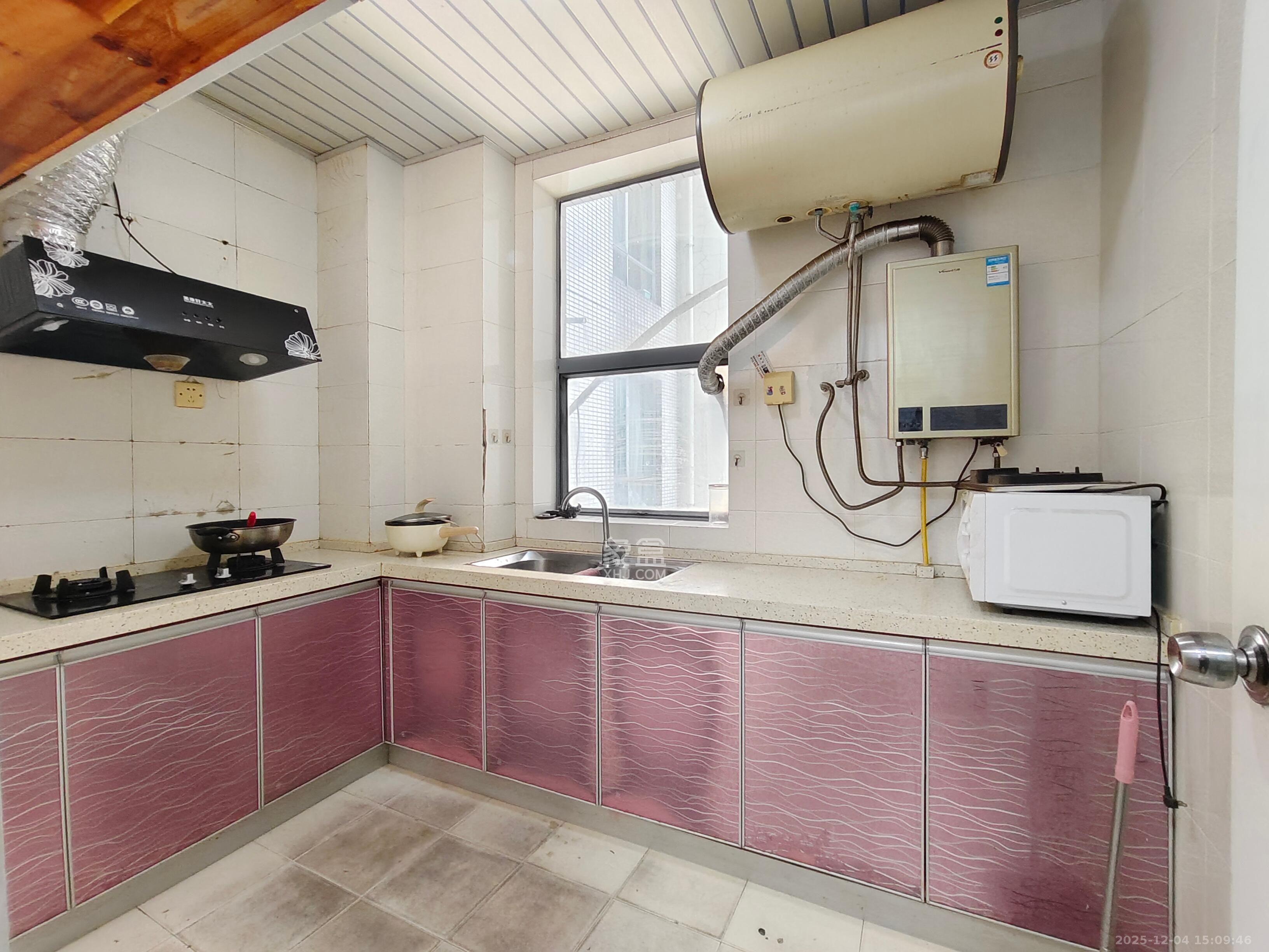 银港水晶城 2室1厅1卫 1900.0元/月 银港水晶城 2室1厅1卫 1900.0元/月室内图