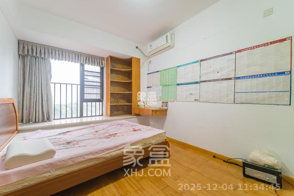 华润凤凰城三期 3室2厅2卫 1900.0元/月 华润凤凰城三期 3室2厅2卫 1900.0元/月室内图