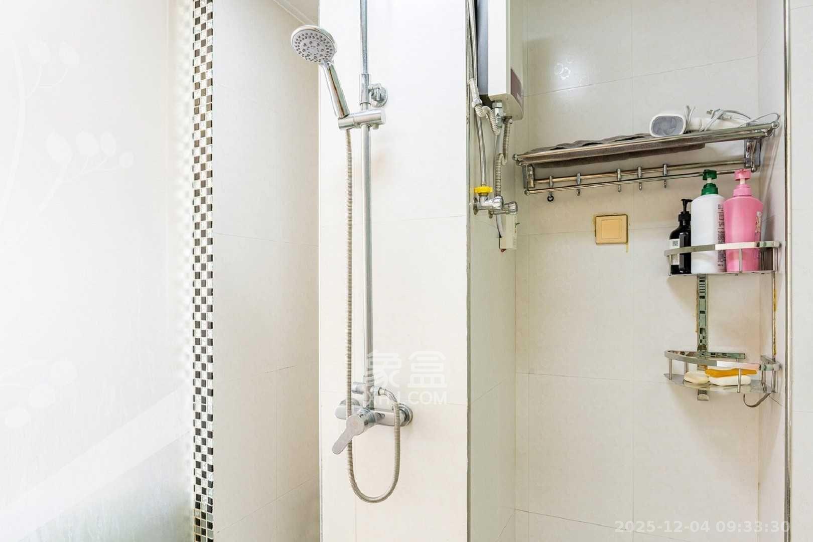 郡原广场 2室1厅2卫 2800.0元/月 郡原广场 2室1厅2卫 2800.0元/月室内图