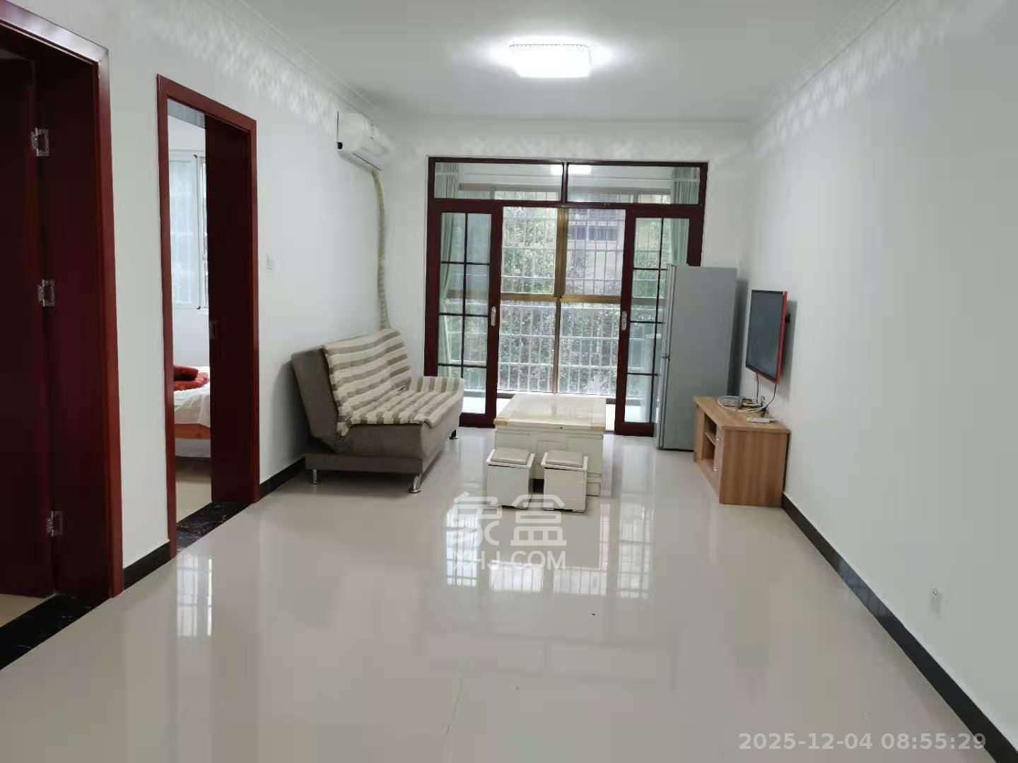 麓谷锦和园  2室1厅1卫    1900.0元/月室内图