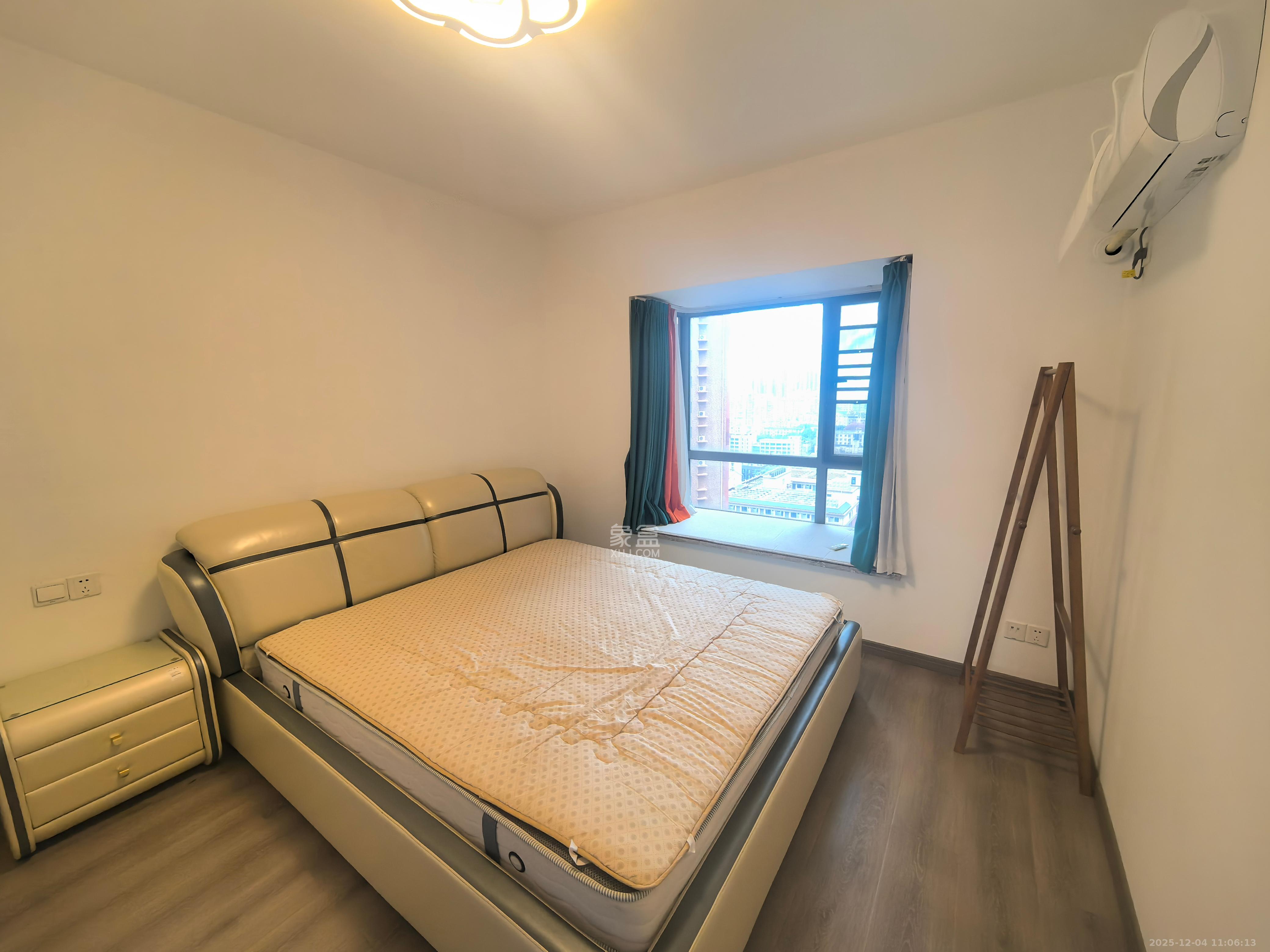 上海城小区  3室1厅1卫    2100.0元/月室内图