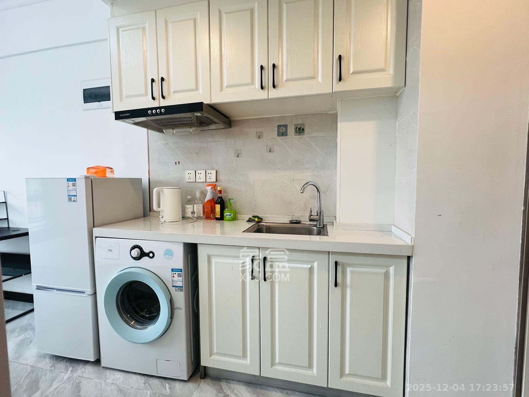 龙湖湘江星座（祺鑫星座公寓）  1室0厅0卫    1400.0元/月室内图