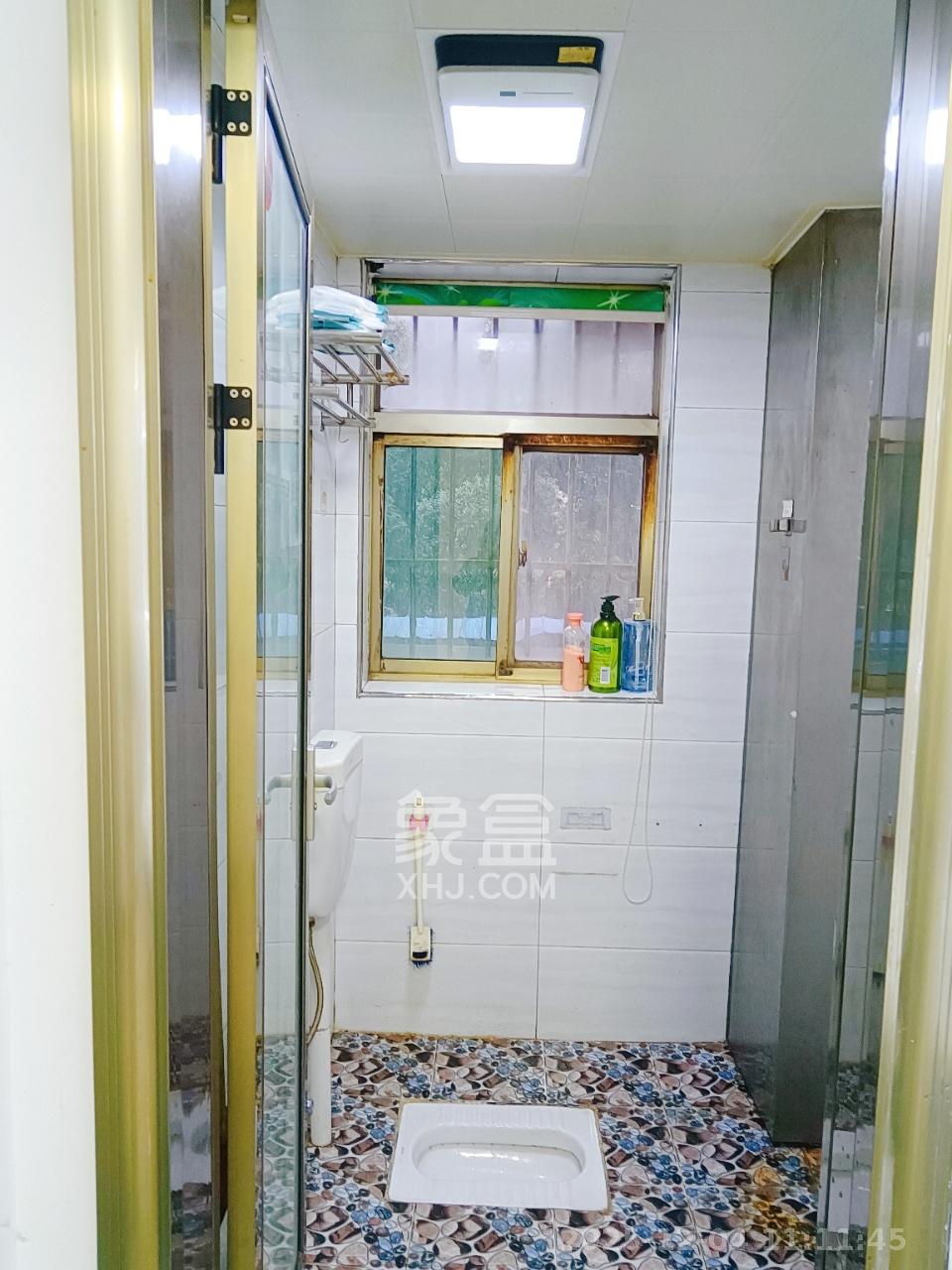 湘府名邸（同力家园）  1室2厅2卫    2400.0元/月室内图