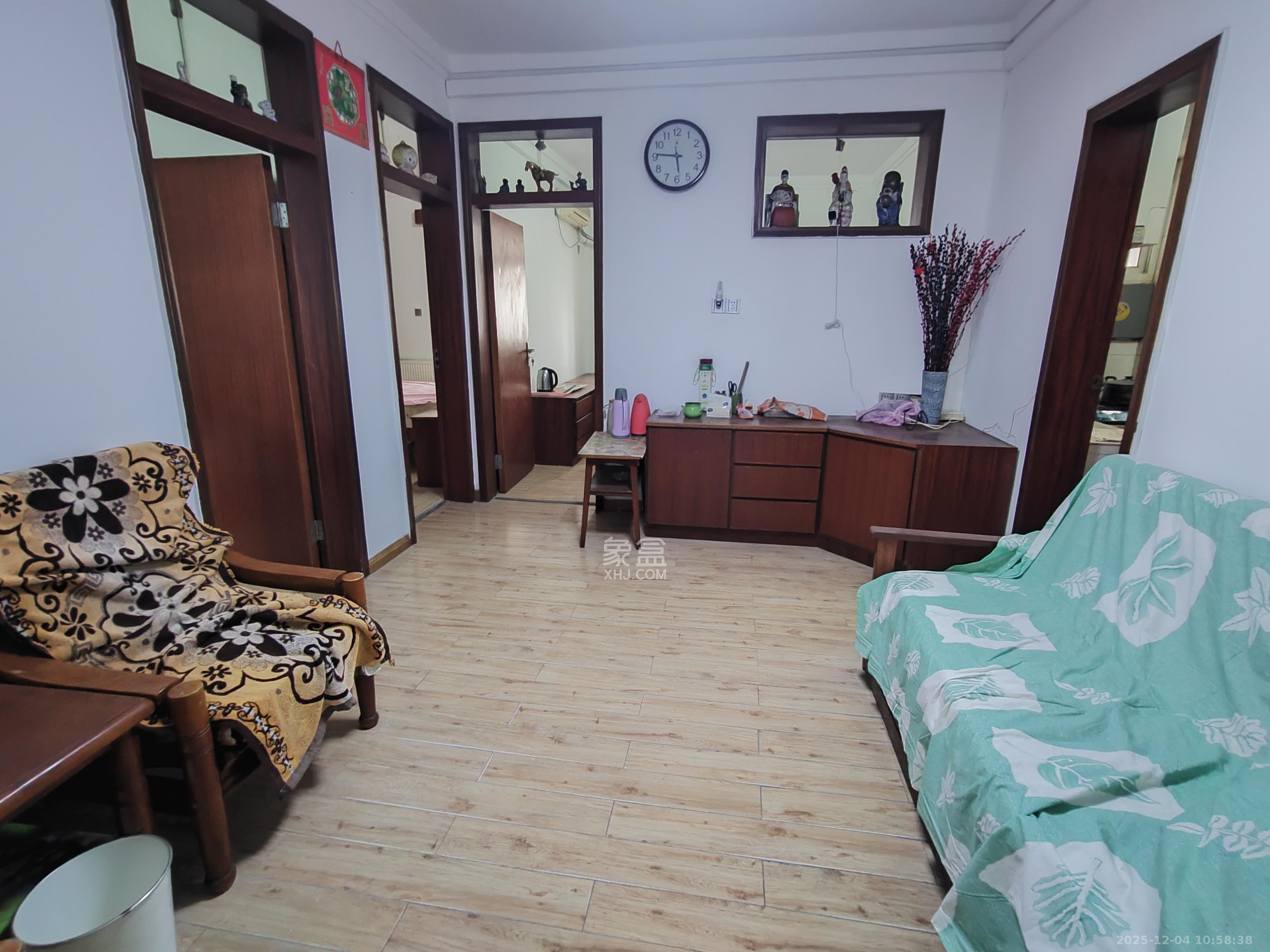 湖南省人民医院宿舍（织机街、东茅街）  3室1厅1卫    2500.0元/月