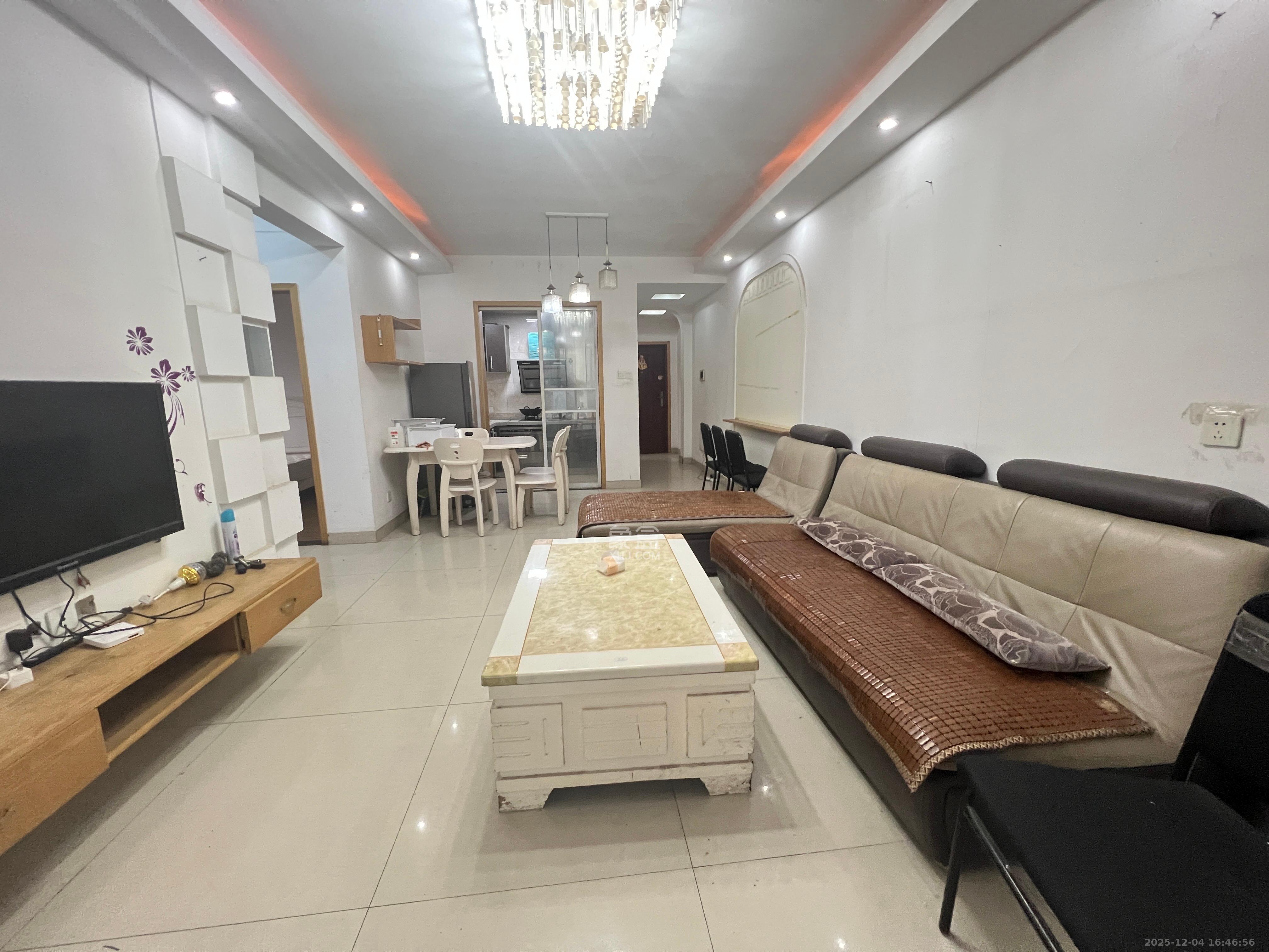 家和院  3室2厅1卫    1600.0元/月