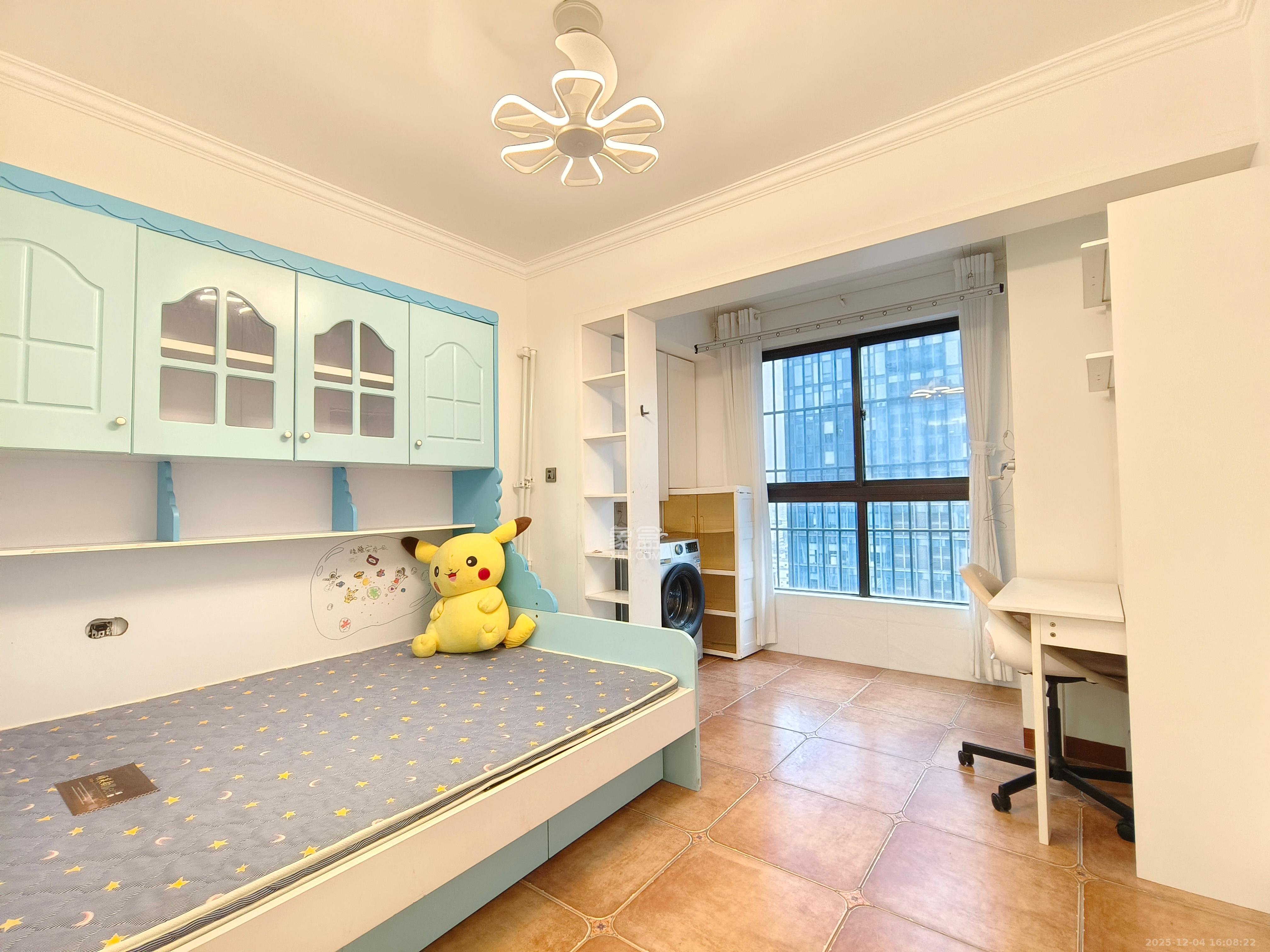 绿地中央广场  2室1厅1卫    2300.0元/月室内图