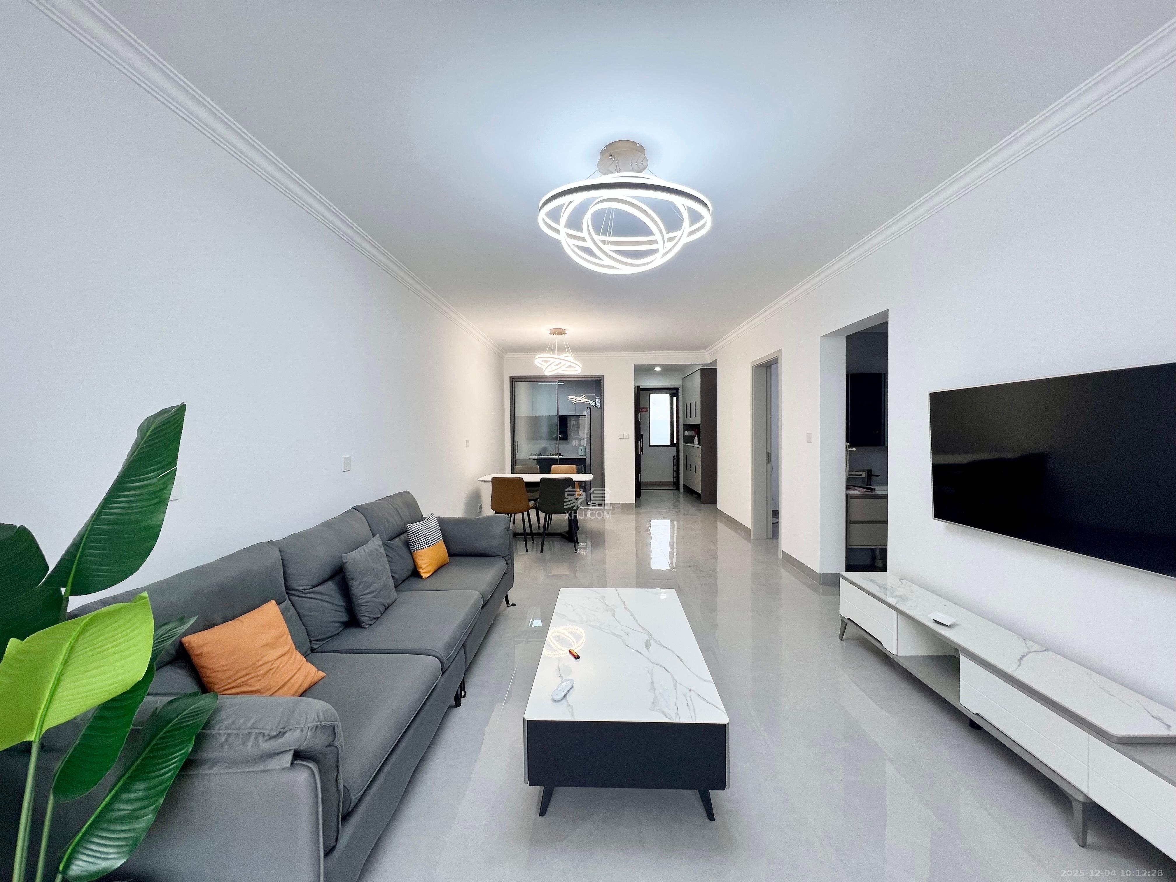 恒基旭辉湖山赋  3室2厅1卫    2000.0元/月