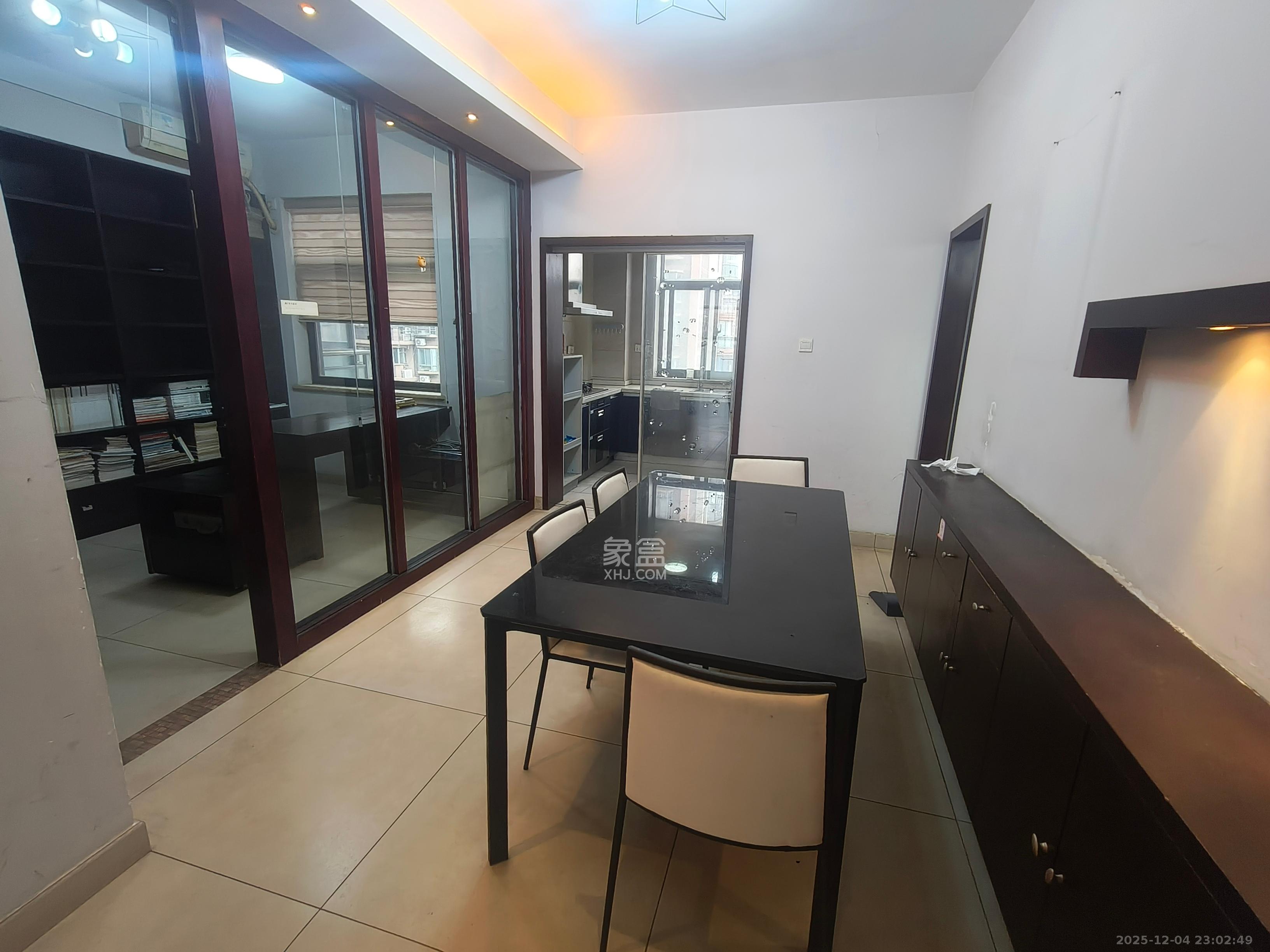 恒盛世家  3室2厅1卫    2300.0元/月室内图