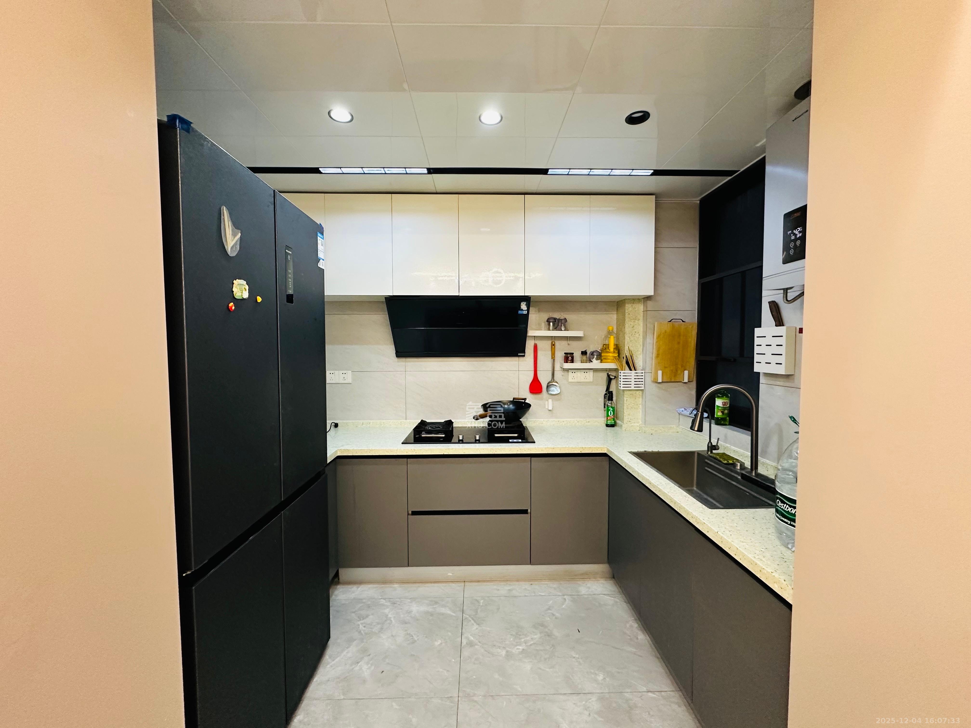 建发央著 4室2厅2卫 4800.0元/月 建发央著 4室2厅2卫 4800.0元/月室内图