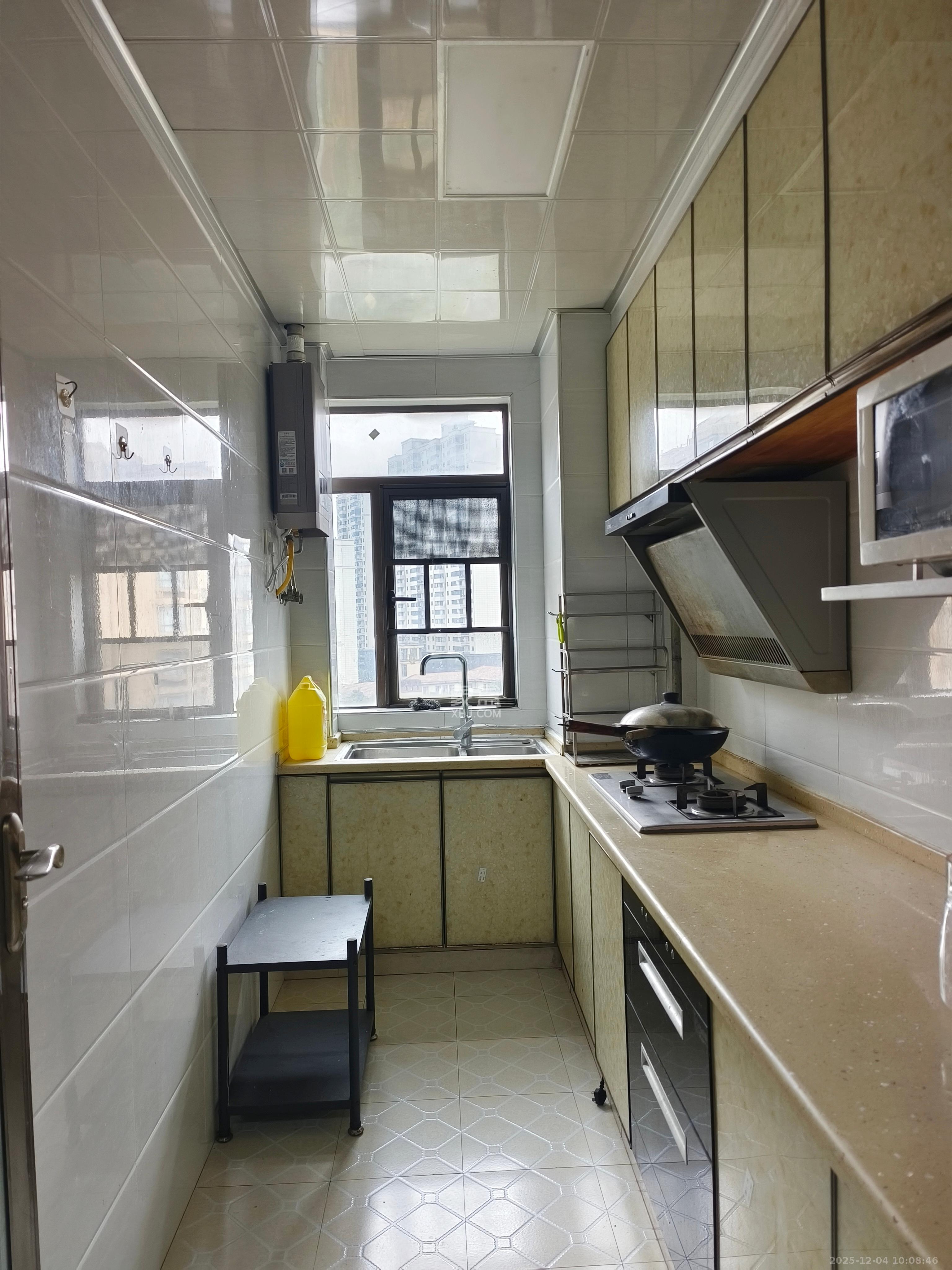 山语城二期 1室2厅2卫 2000.0元/月 山语城二期 1室2厅2卫 2000.0元/月室内图