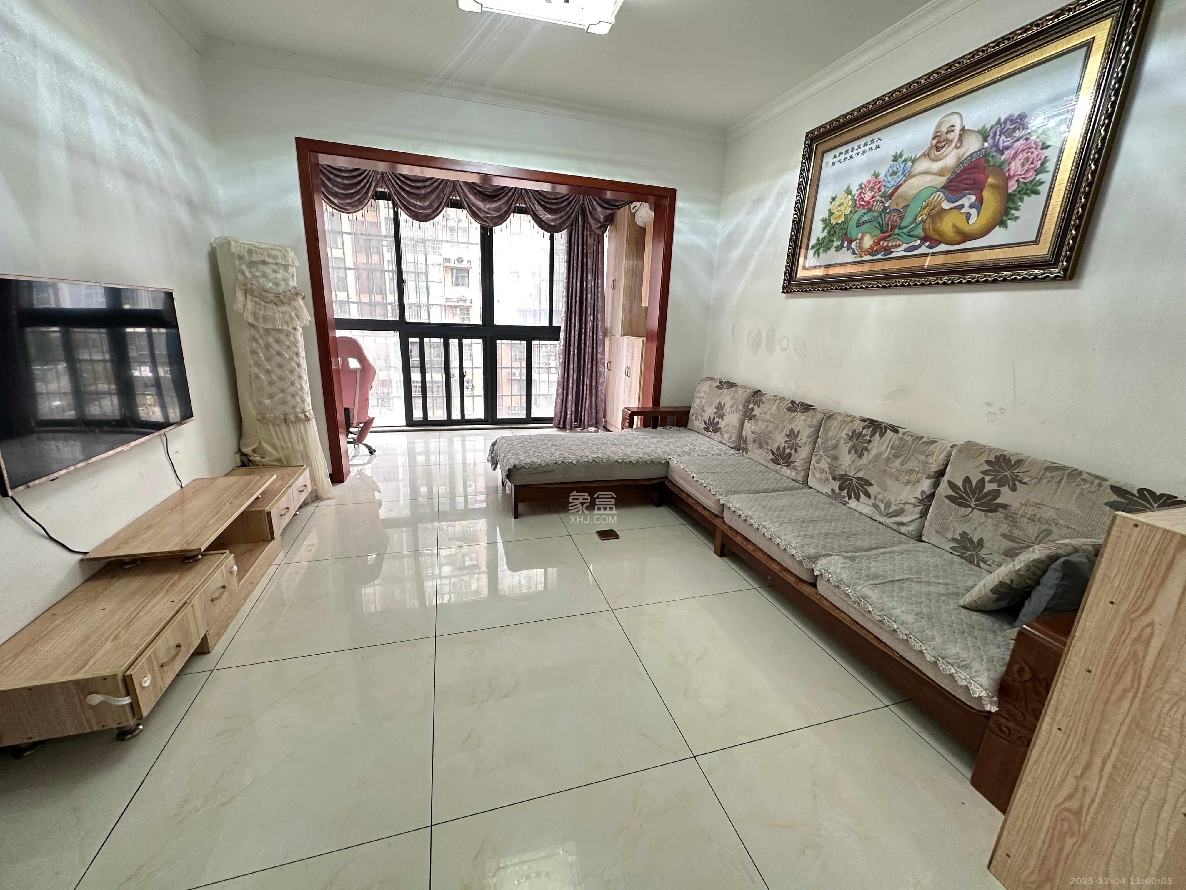 山水新城 2室2厅1卫 1700.0元/月 山水新城 2室2厅1卫 1700.0元/月室内图