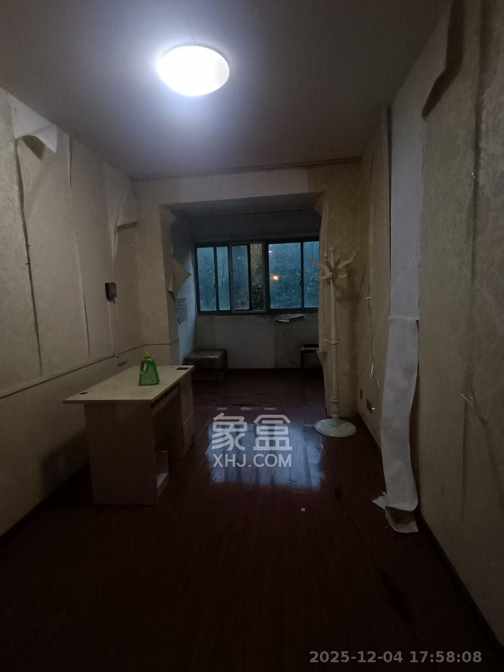 富景园  1室2厅1卫    1900.0元/月户型图