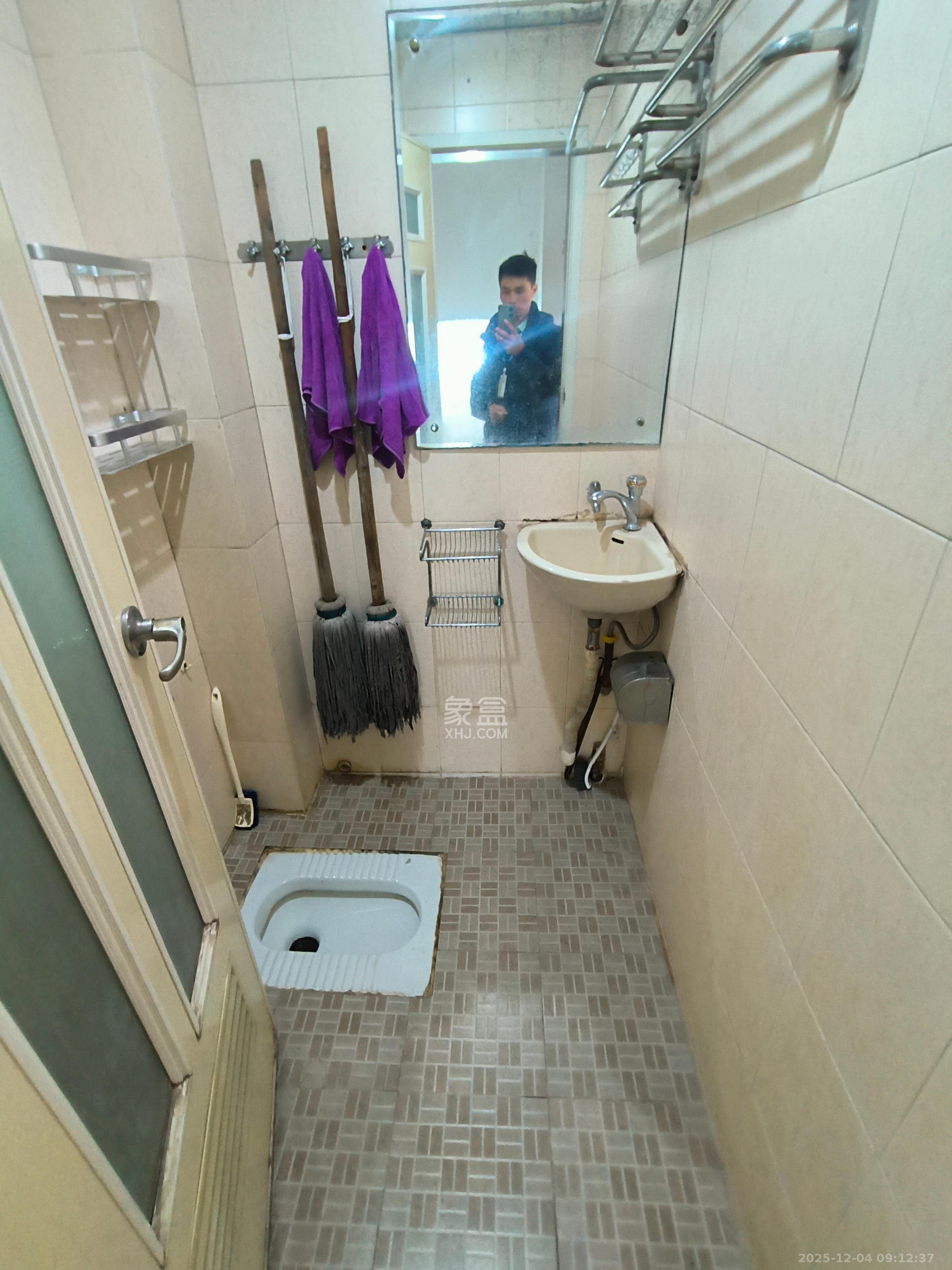 向韶村 2室1厅1卫 1700.0元/月 向韶村 2室1厅1卫 1700.0元/月室内图