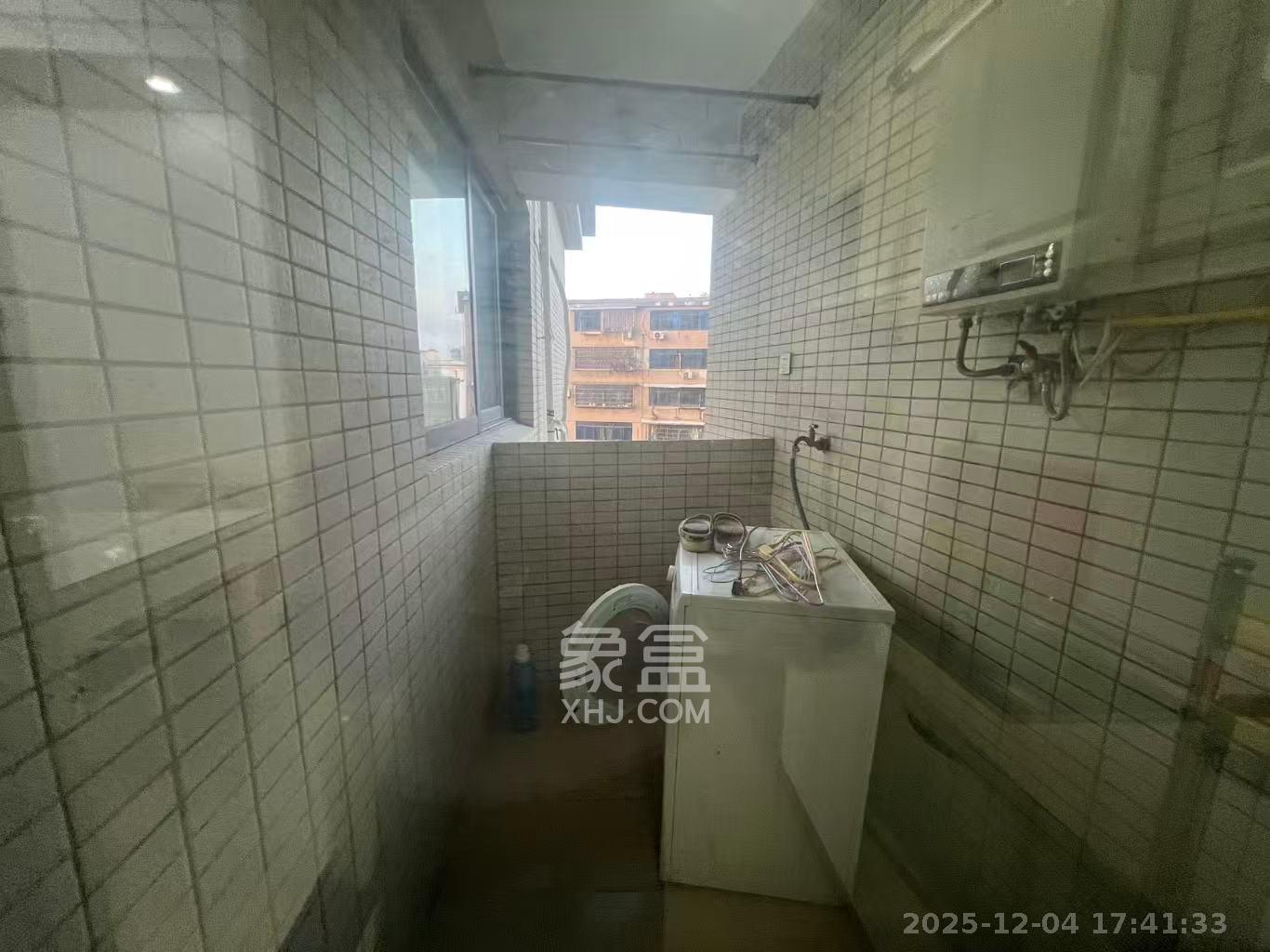 兰亭峰景  3室1厅1卫    2300.0元/月室内图