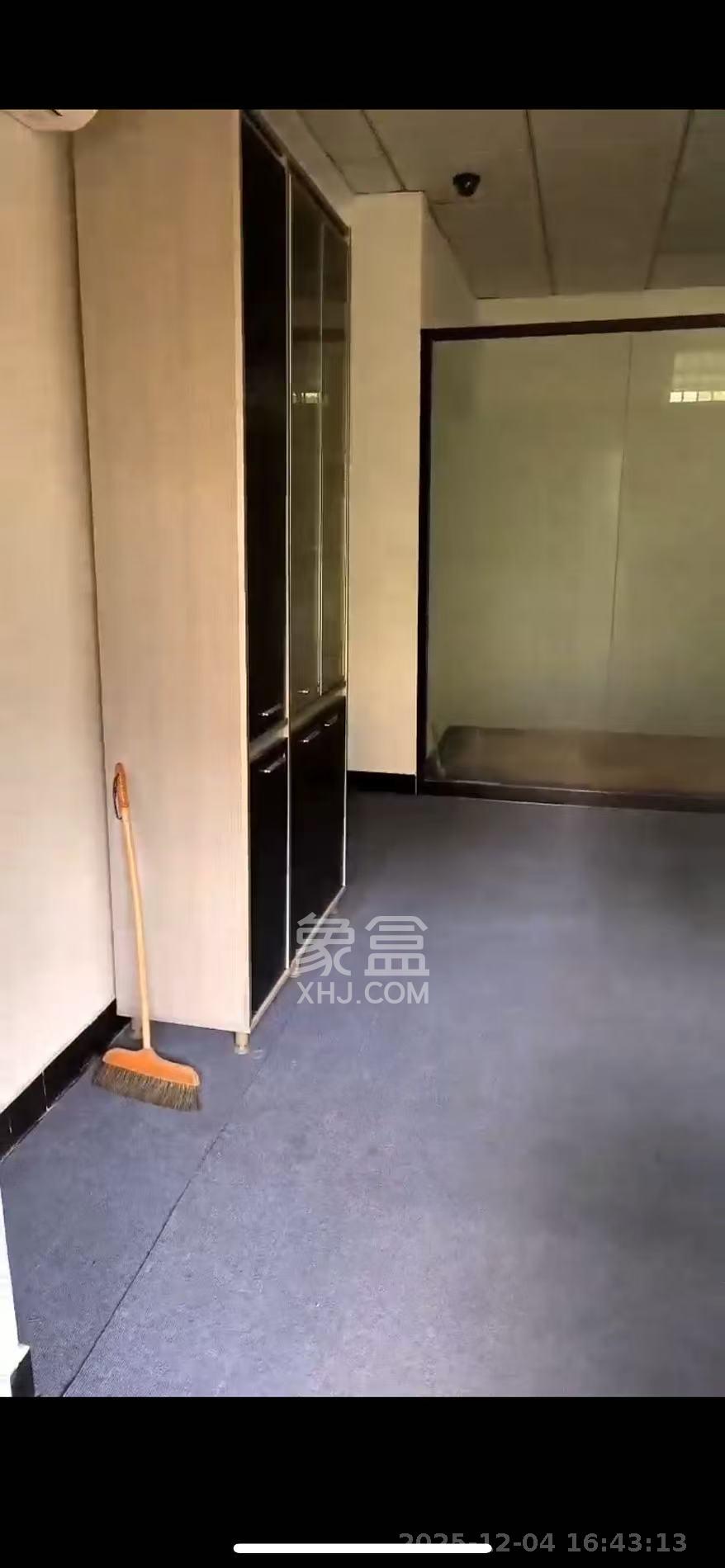 湖南国际商务中心   86.0㎡      3700.0元/月