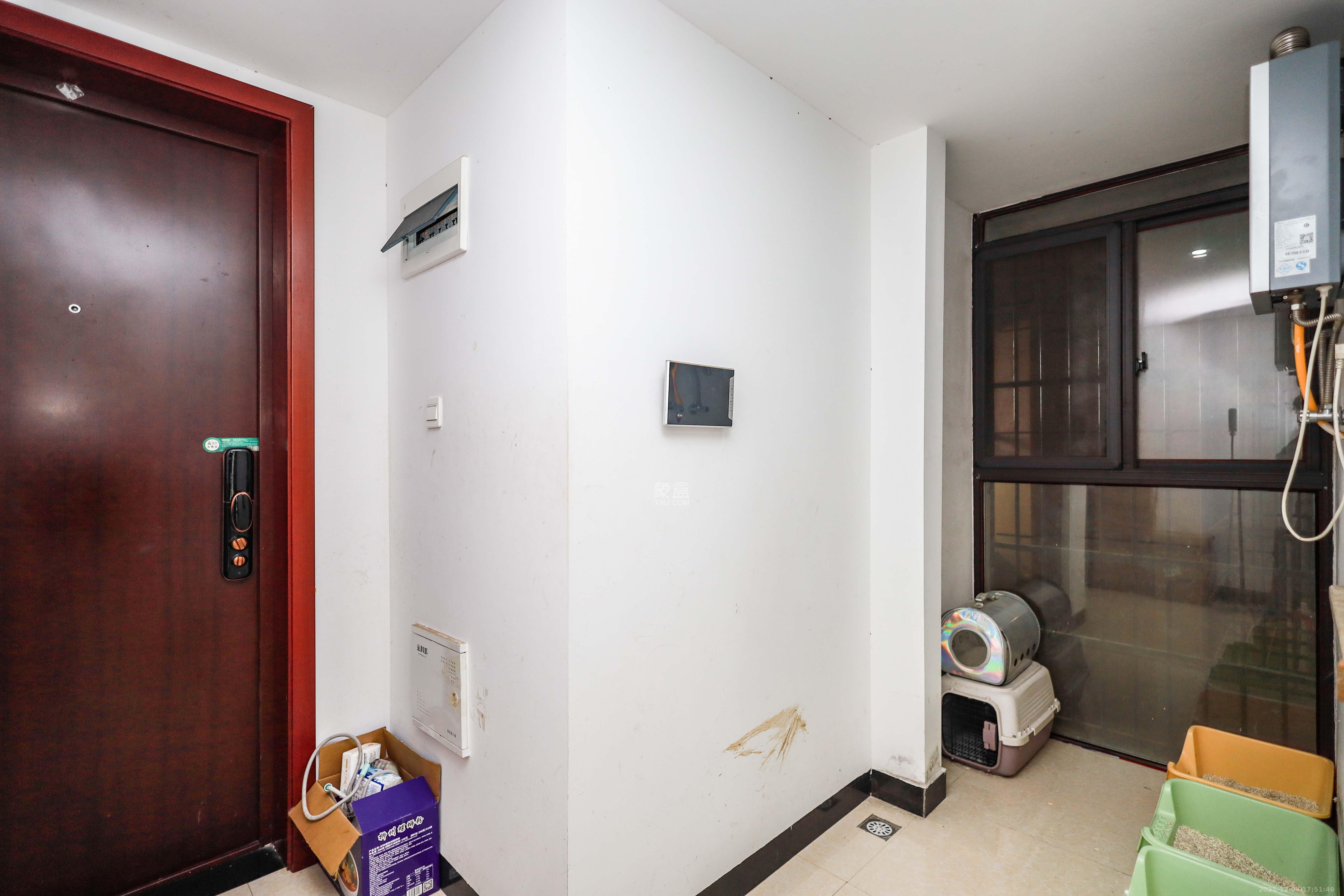 金科世界城 3室2厅1卫 59.8万 金科世界城 3室2厅1卫 59.8万阳台