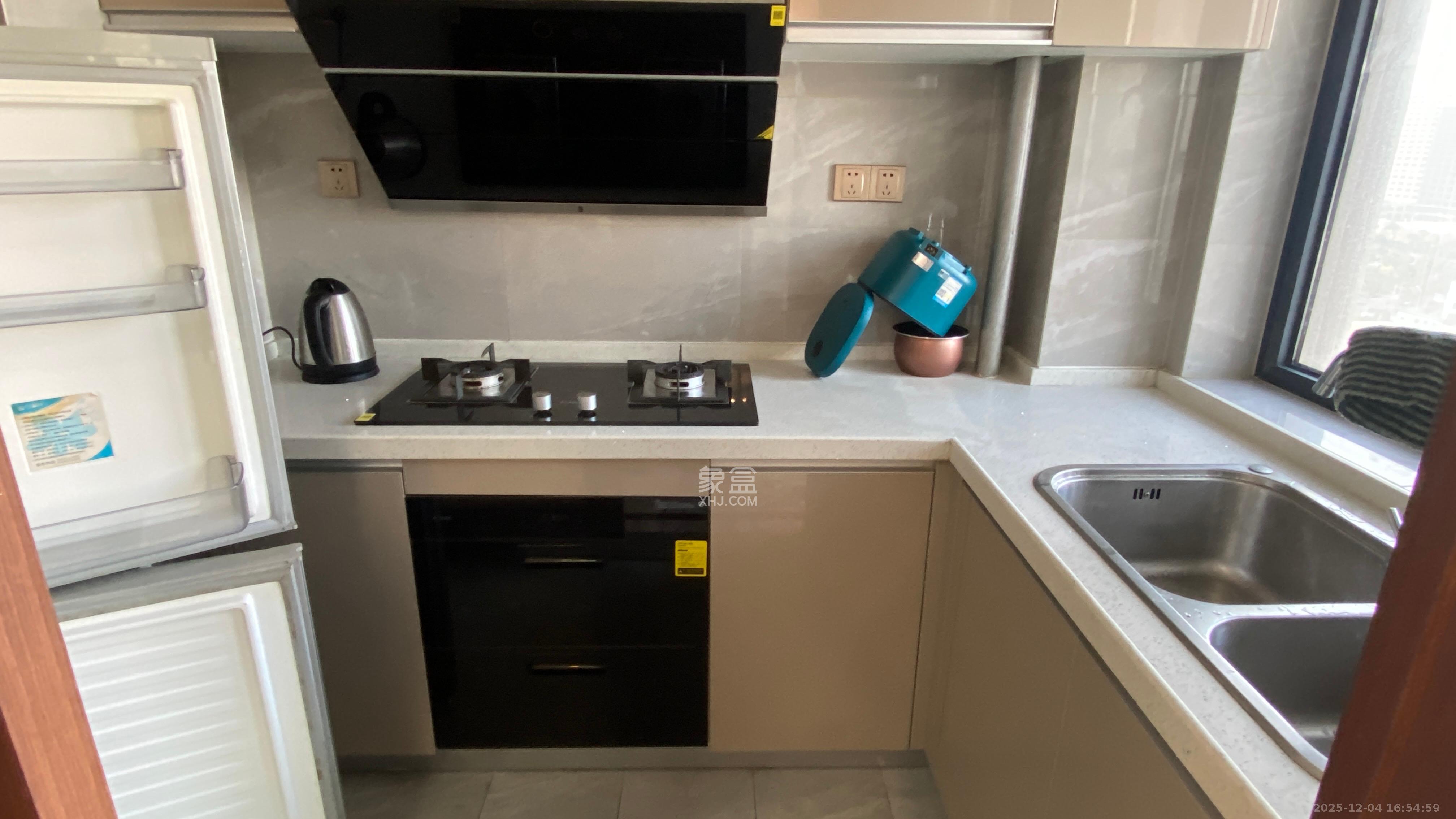 绿地长沙城际空间站（绿地新里佳苑）  4室1厅2卫    3500.0元/月室内图