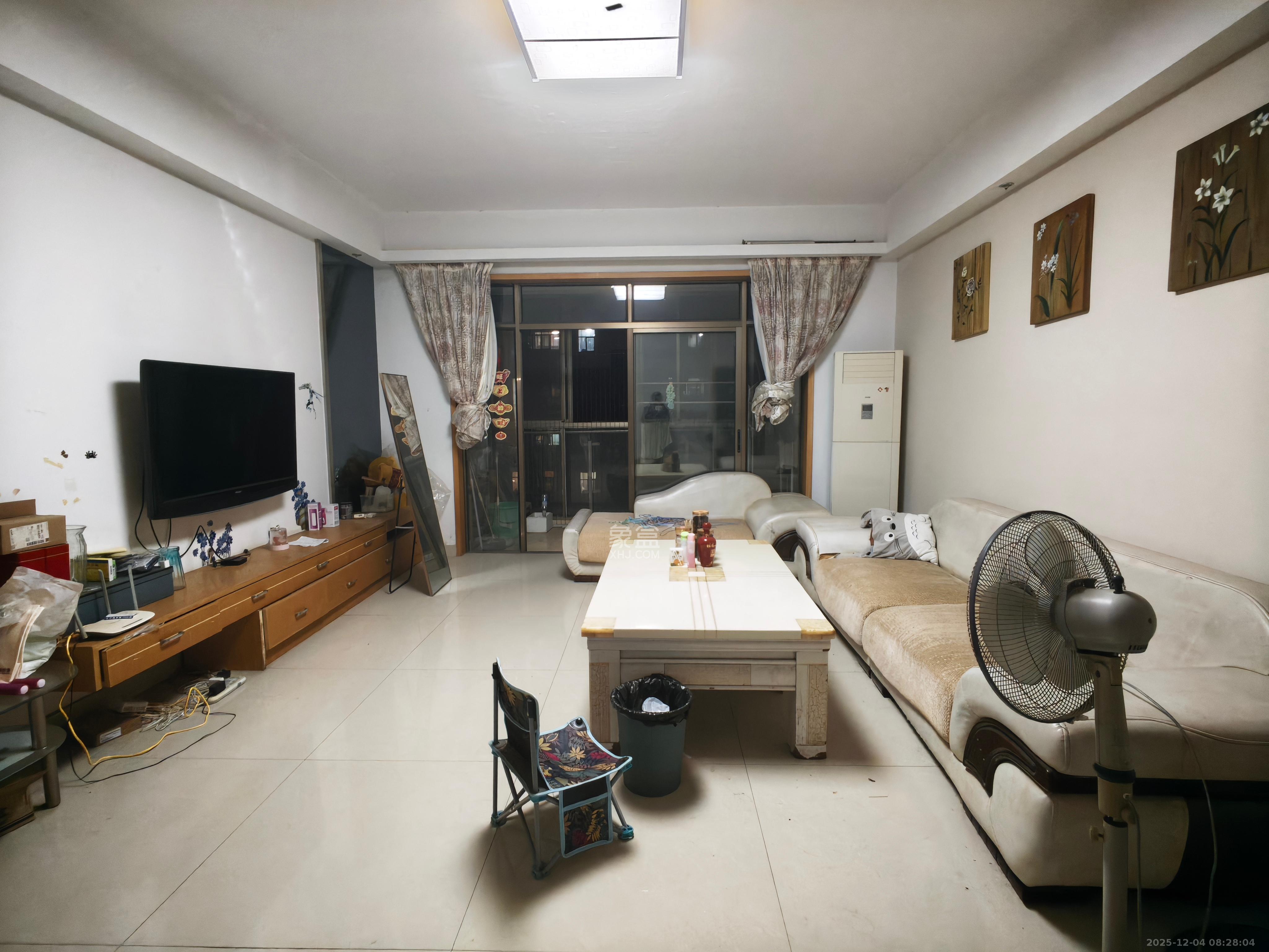 西岸润泽府  4室2厅2卫    3500.0元/月