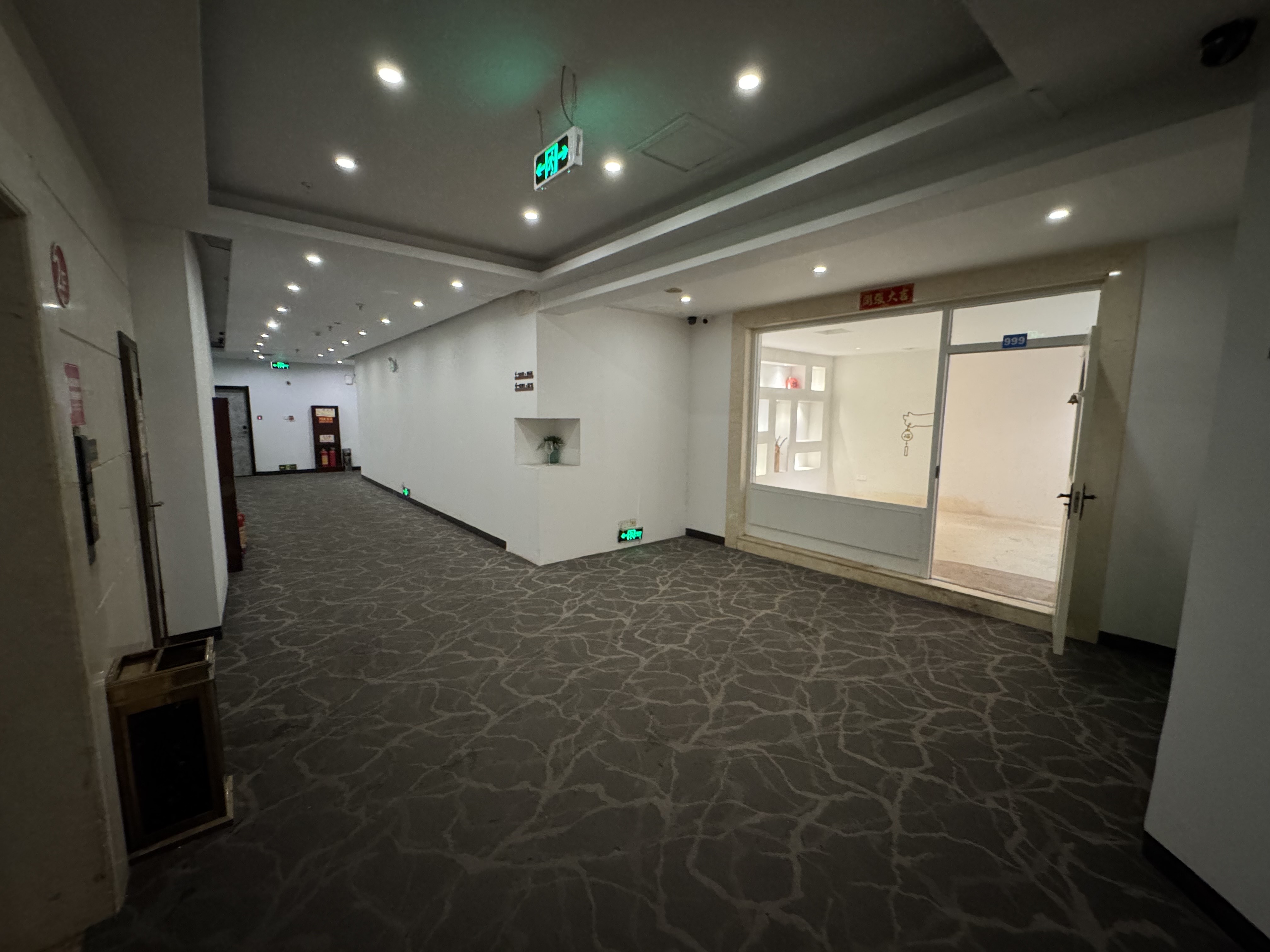 耀江商厦   100.0㎡      4000.0元/月室内图