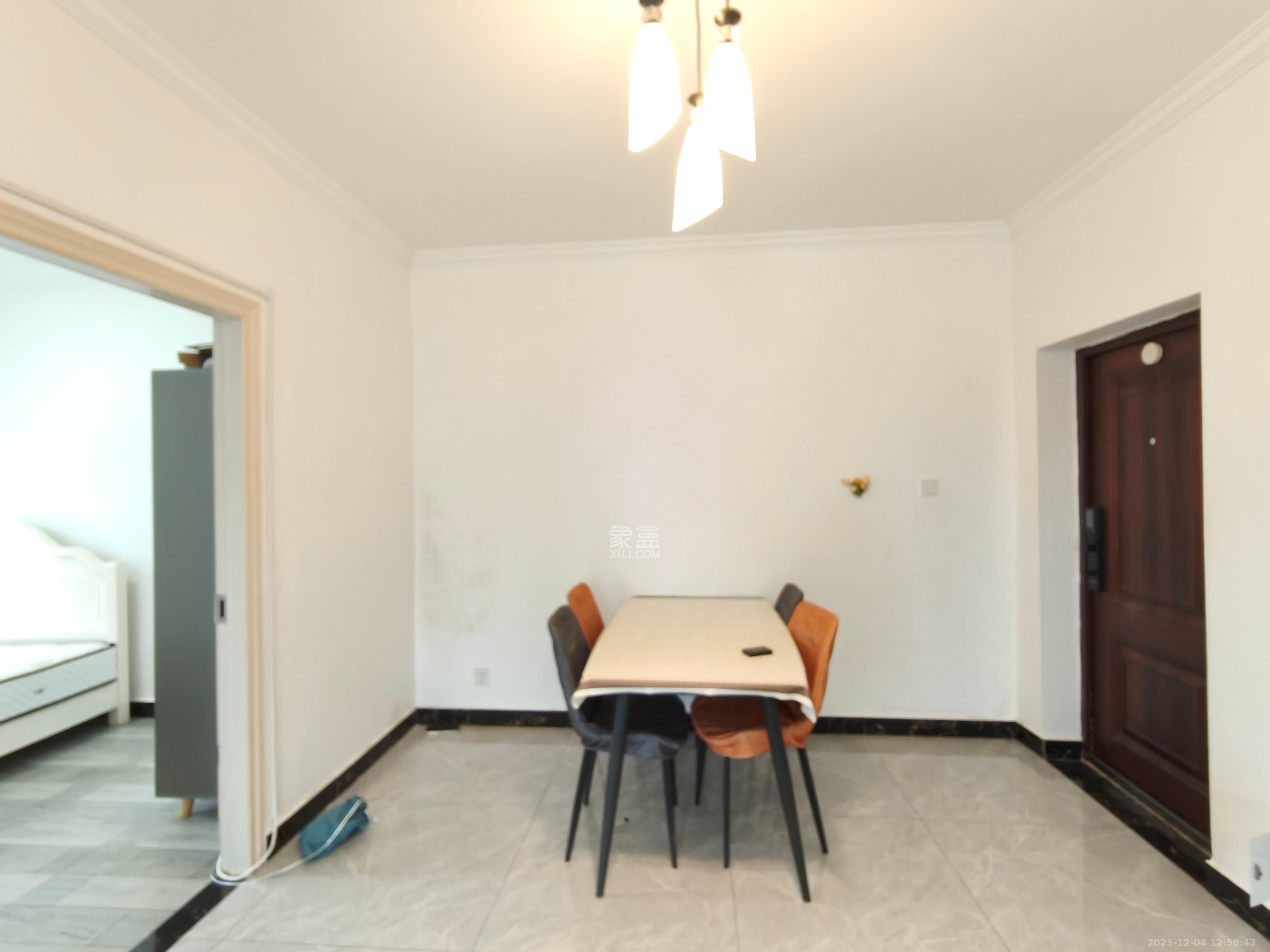 上园商住小区  1室0厅0卫    2700.0元/月室内图