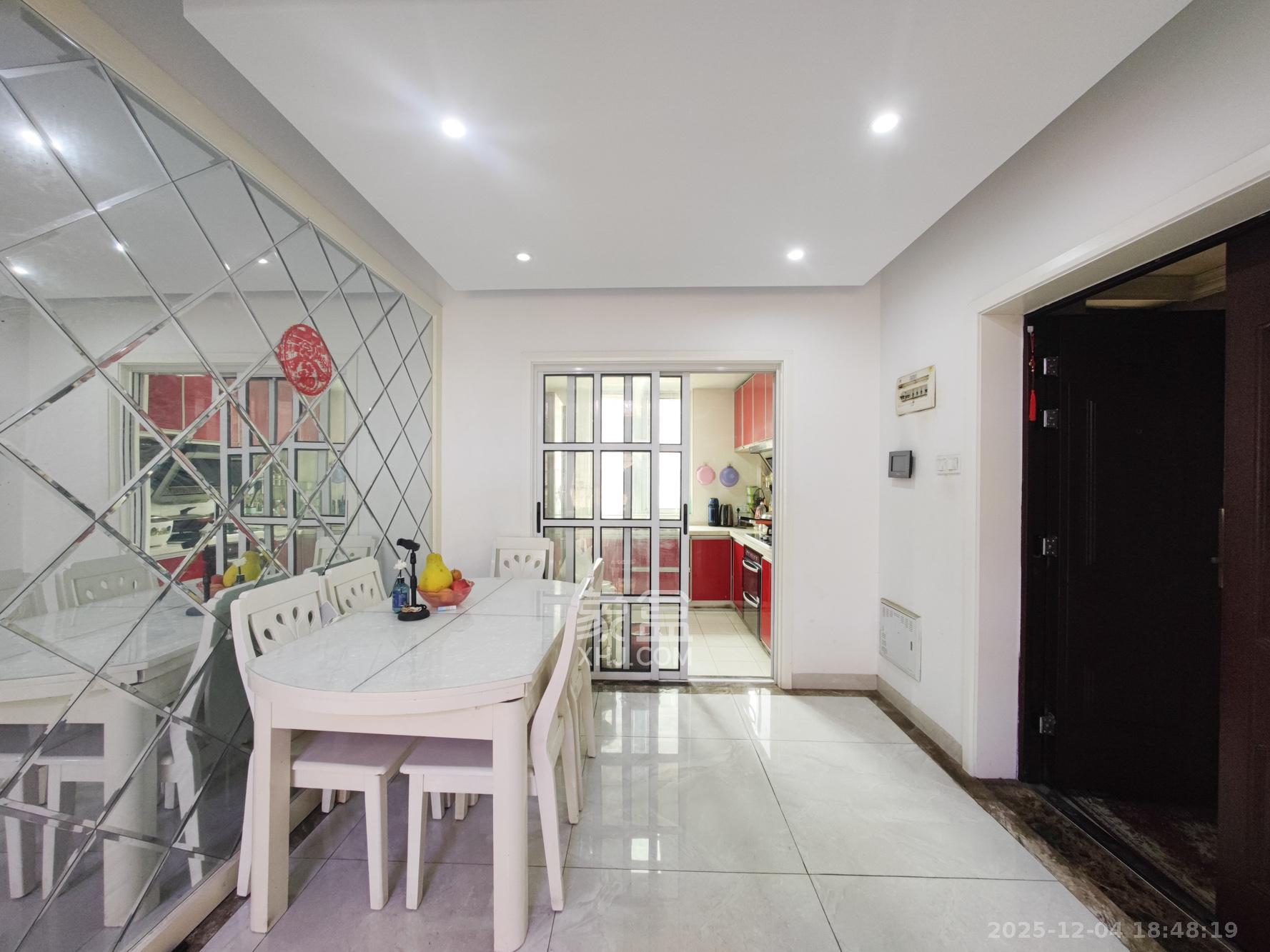 五矿万境水岸一期（万境水岸嘉苑）  3室2厅2卫    158.0万其他