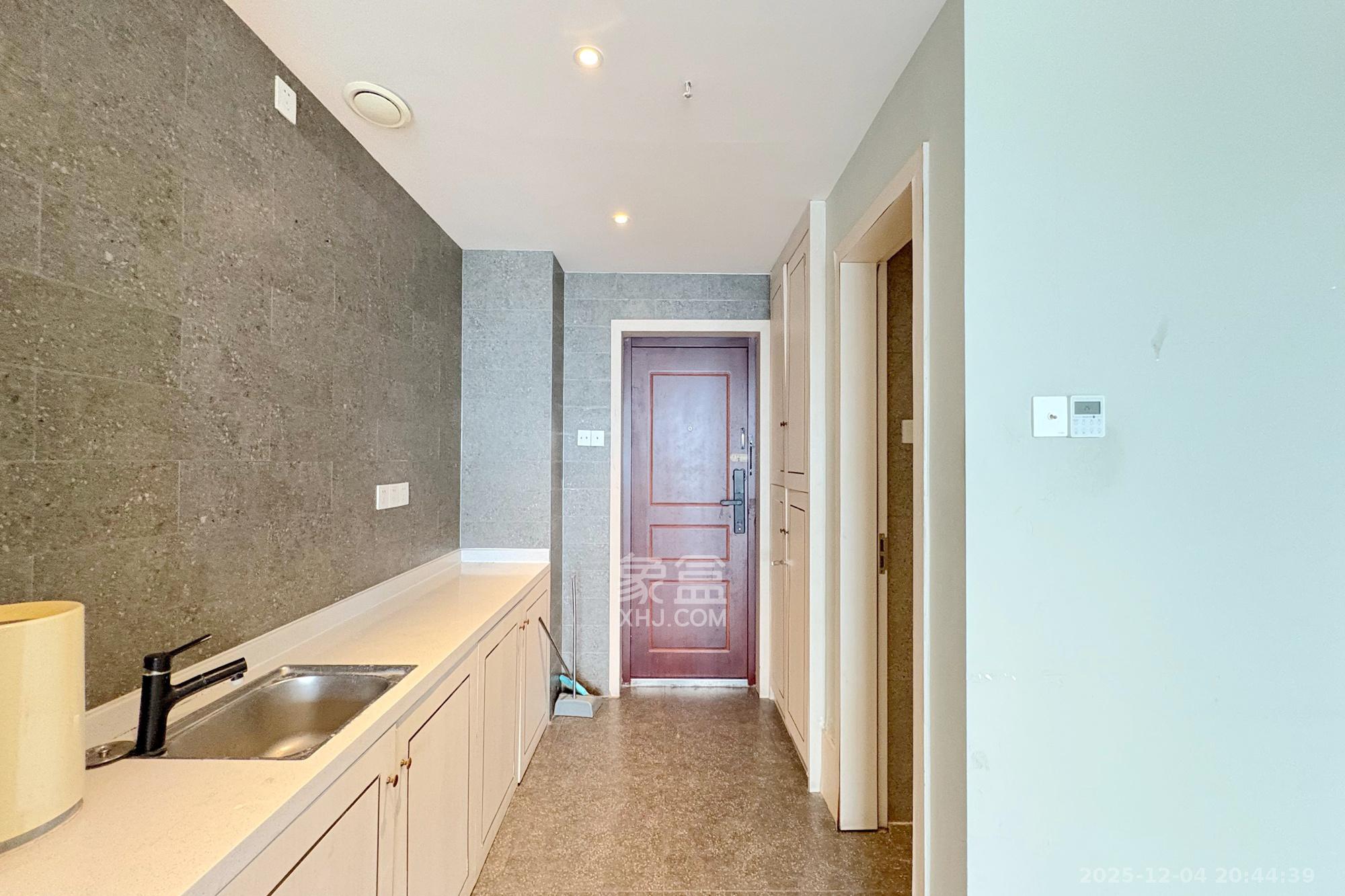 江岸丽都(江与城) 1室1厅1卫 85.0万 江岸丽都(江与城) 1室1厅1卫 85.0万其他