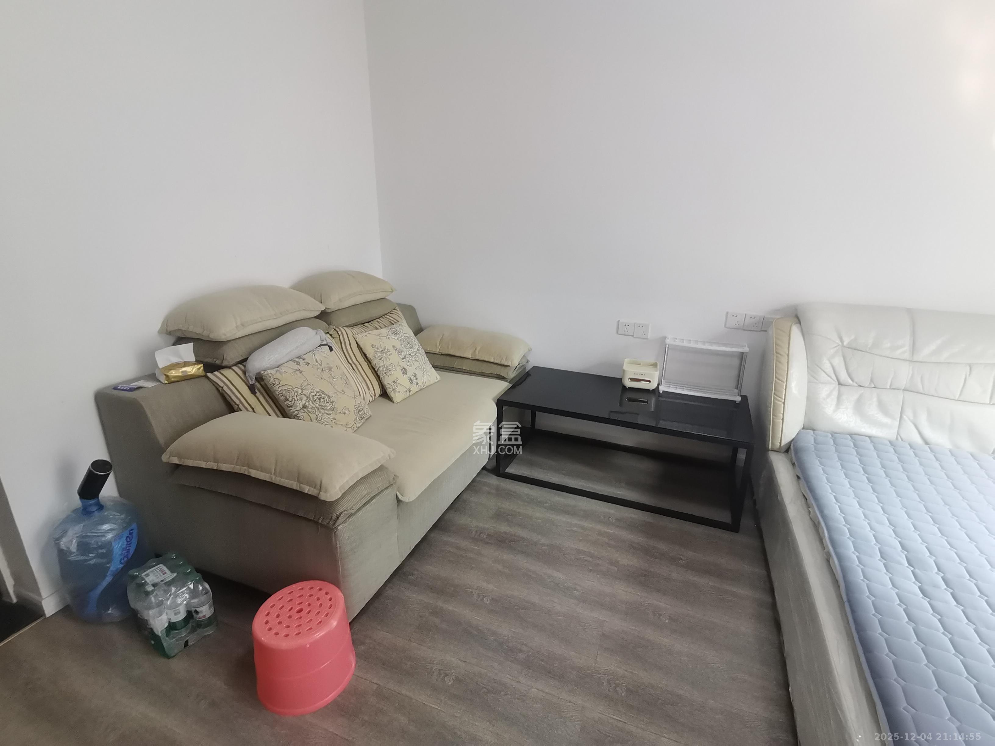 梅溪鑫苑名家 1室0厅1卫 1300.0元/月 梅溪鑫苑名家 1室0厅1卫 1300.0元/月室内图