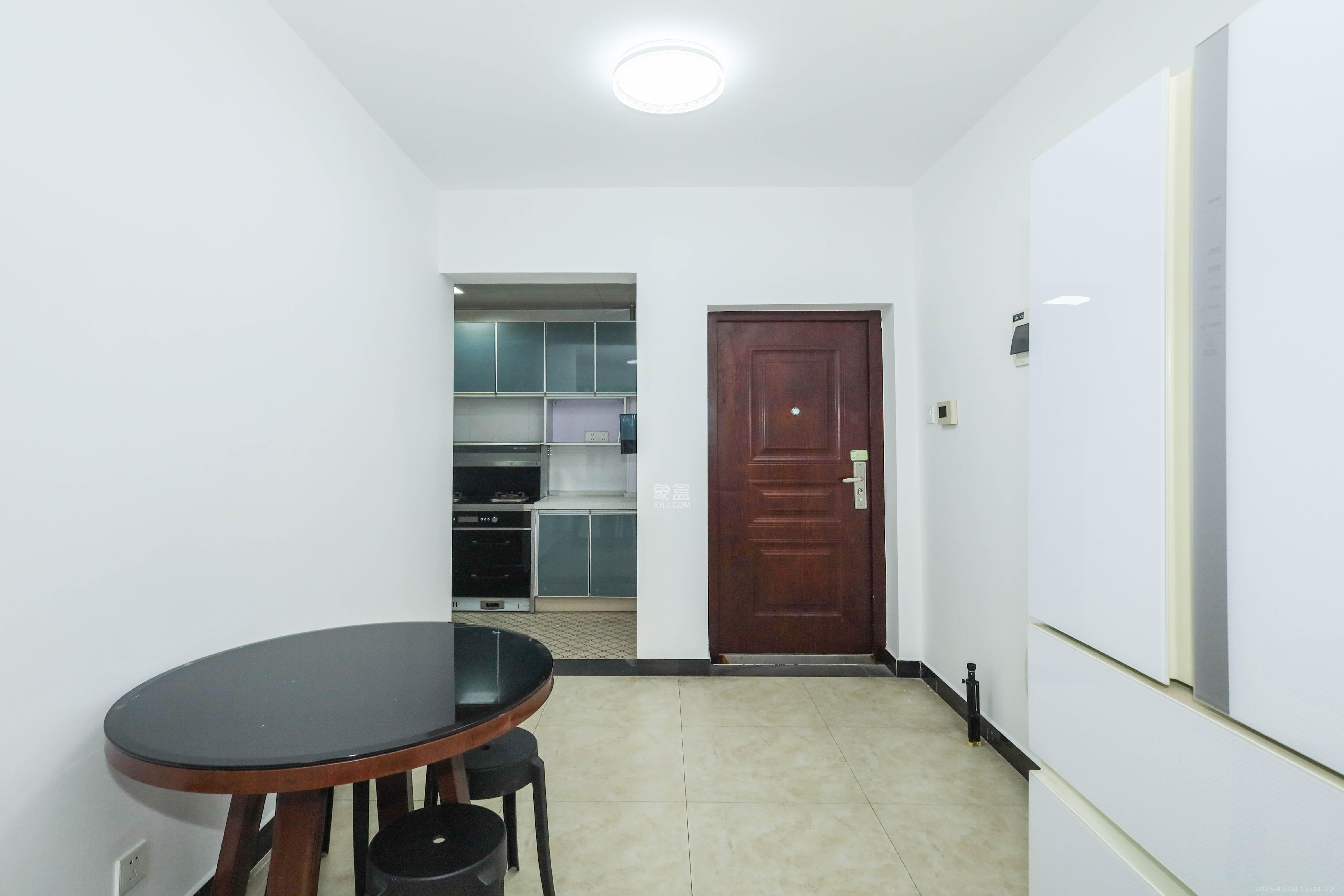 梅溪湖合能璞丽  1室2厅1卫    95.0万客厅