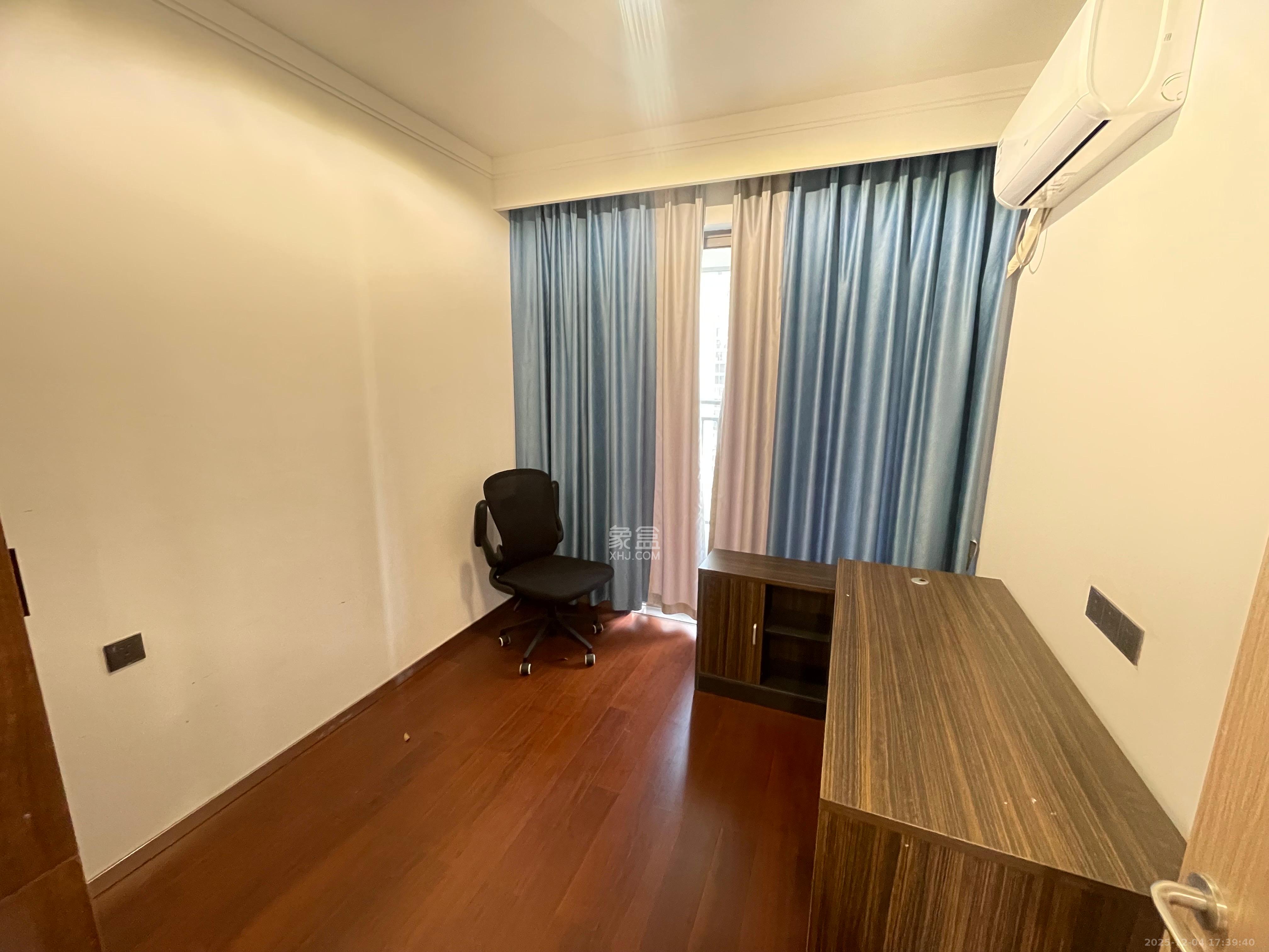 旭辉雨花郡 4室2厅2卫 4000.0元/月 旭辉雨花郡 4室2厅2卫 4000.0元/月室内图