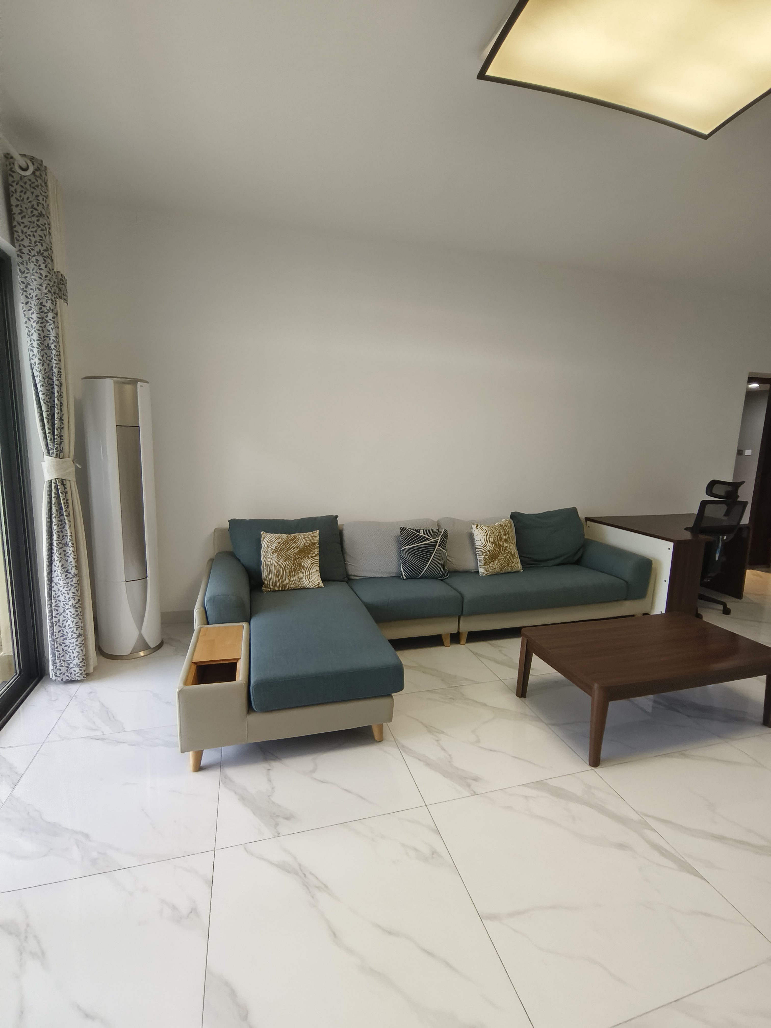 东方天澜汇  3室2厅2卫    6800.0元/月