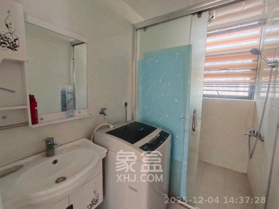 麓山枫情 3室2厅1卫 2100.0元/月 麓山枫情 3室2厅1卫 2100.0元/月室内图