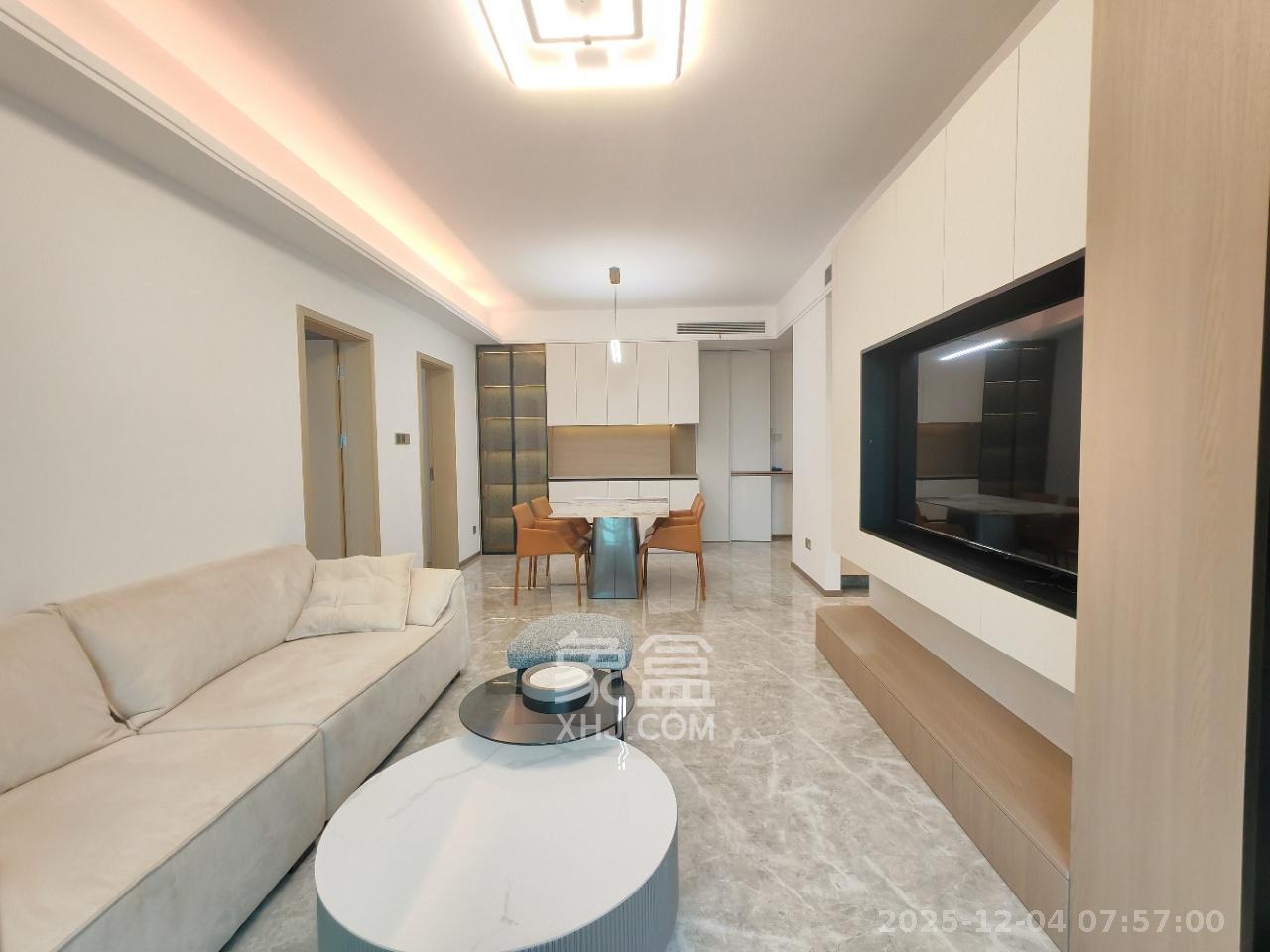 复地滨江金融中心  3室2厅2卫    4200.0元/月