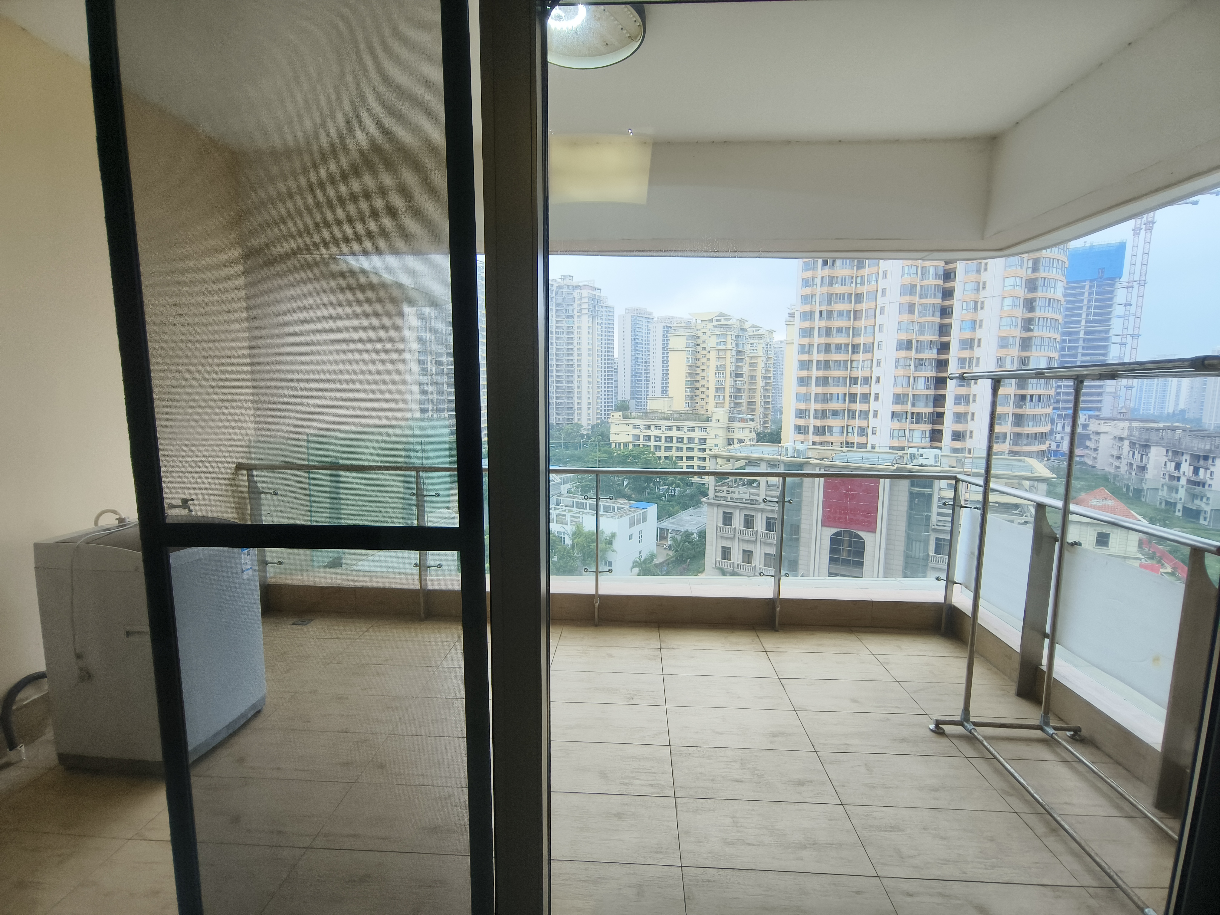 东方天澜汇 3室2厅2卫 6800.0元/月 东方天澜汇 3室2厅2卫 6800.0元/月室内图