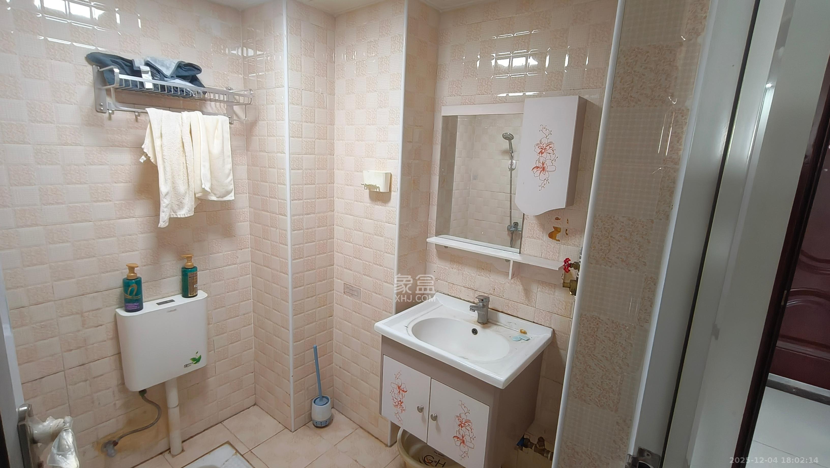 五矿万境水岸二期(五矿万境水岸和苑) 1室1厅1卫 1500.0元/月 五矿万境水岸二期(五矿万境水岸和苑) 1室1厅1卫 1500.0元/月室内图