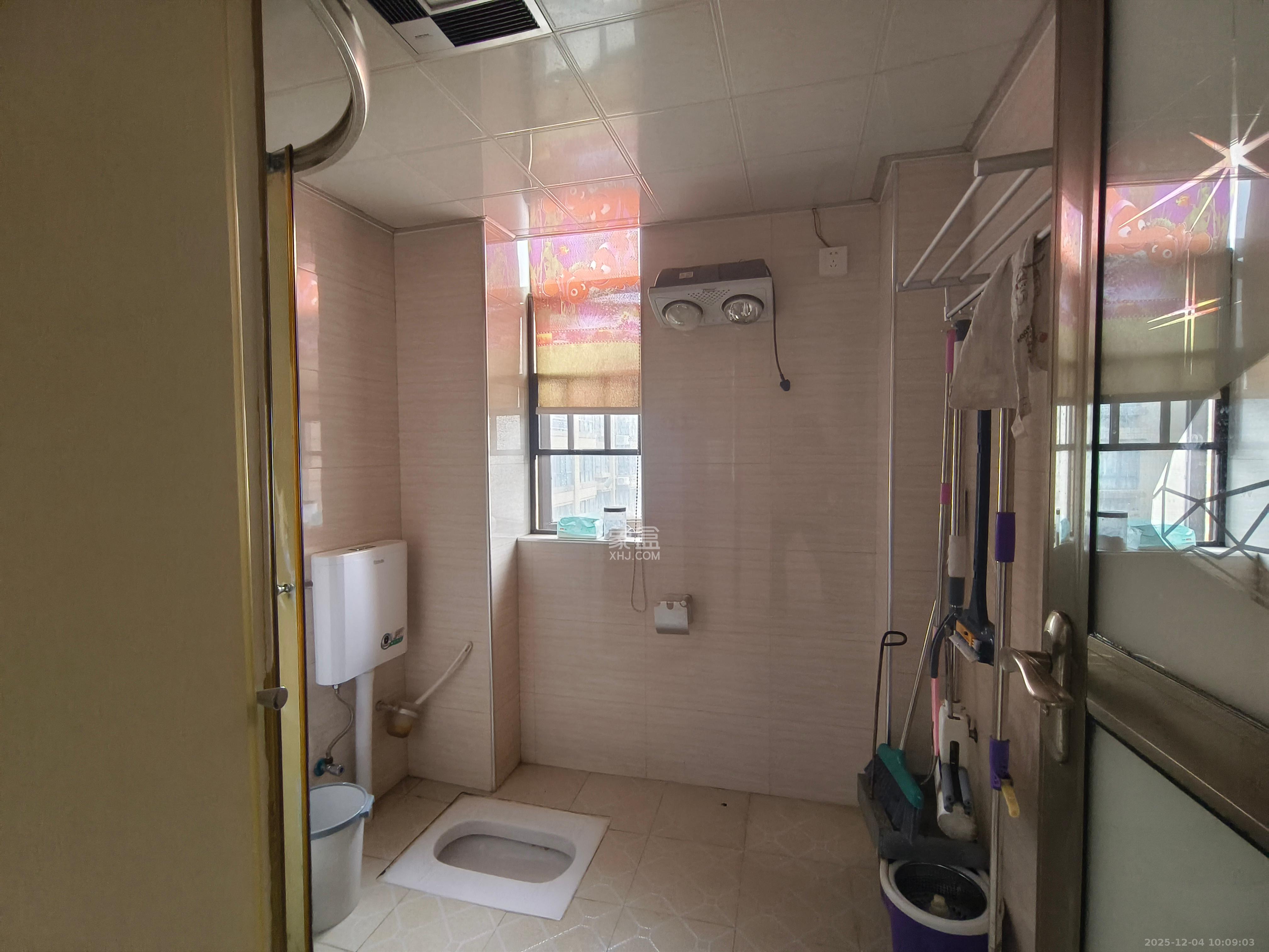 山语城二期  1室2厅2卫    2000.0元/月室内图