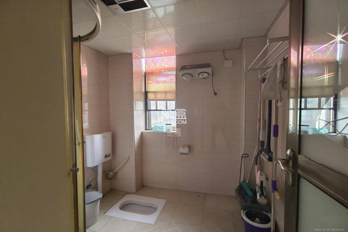 山语城二期 1室2厅2卫 2000.0元/月 山语城二期 1室2厅2卫 2000.0元/月室内图