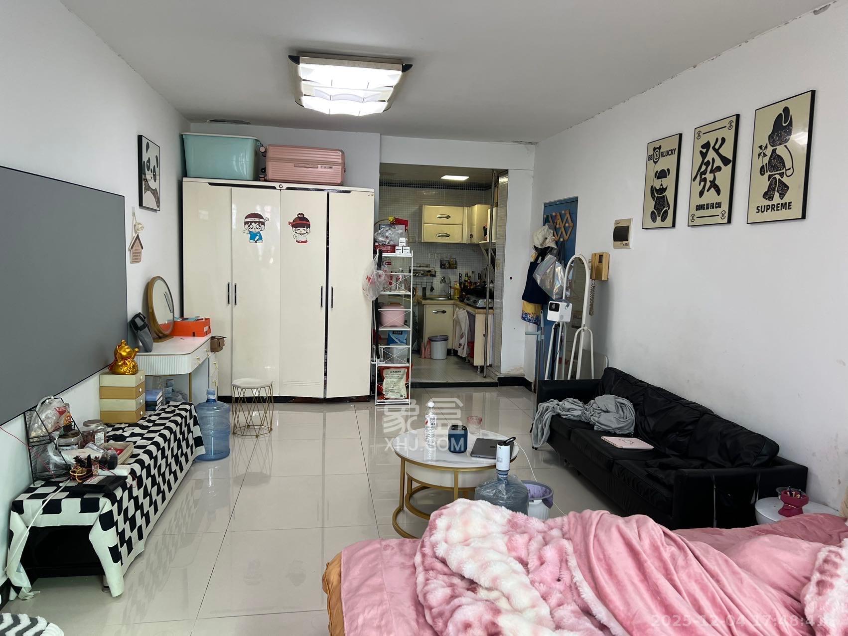 QQ生活馆 1室1厅1卫 1500.0元/月 QQ生活馆 1室1厅1卫 1500.0元/月室内图