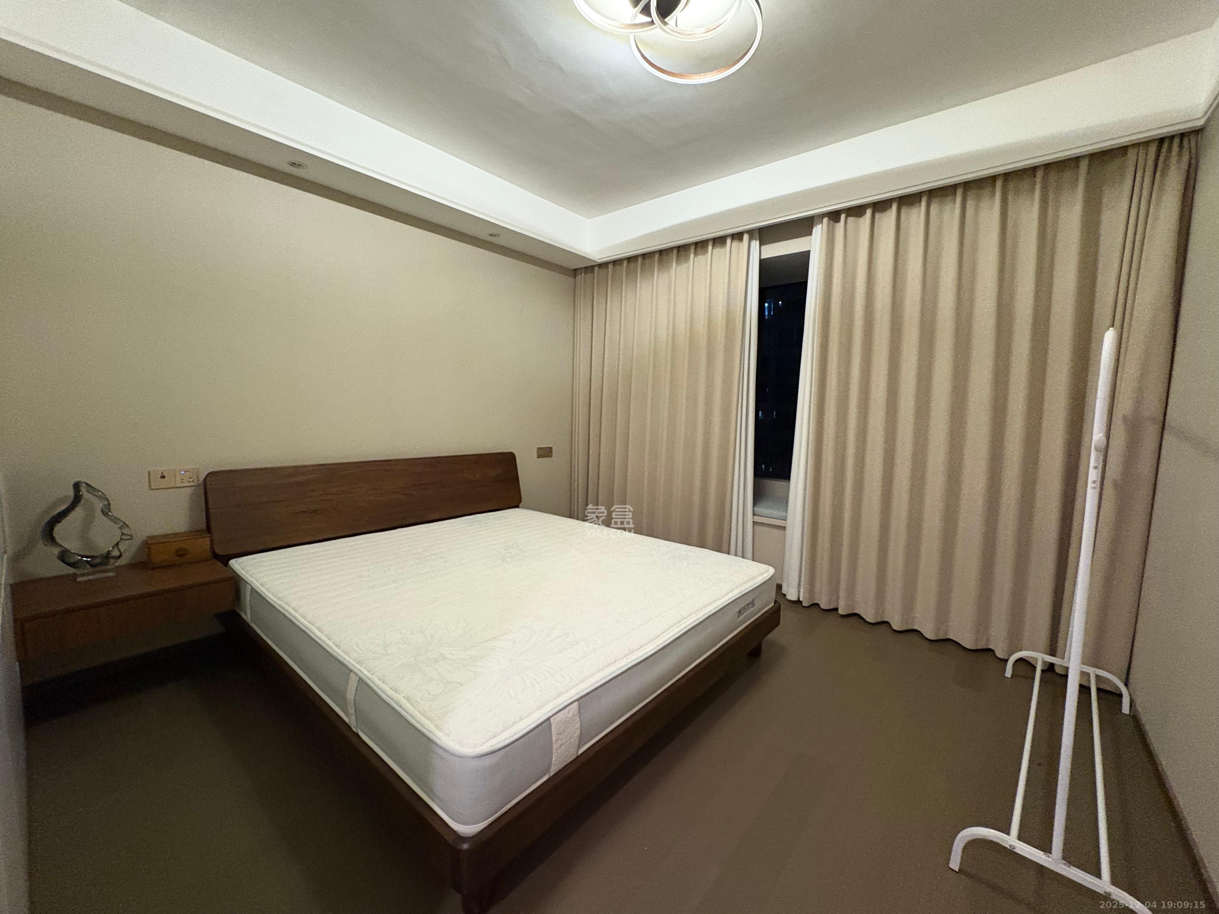 龙湖江与城 4室2厅2卫 3600.0元/月 龙湖江与城 4室2厅2卫 3600.0元/月室内图