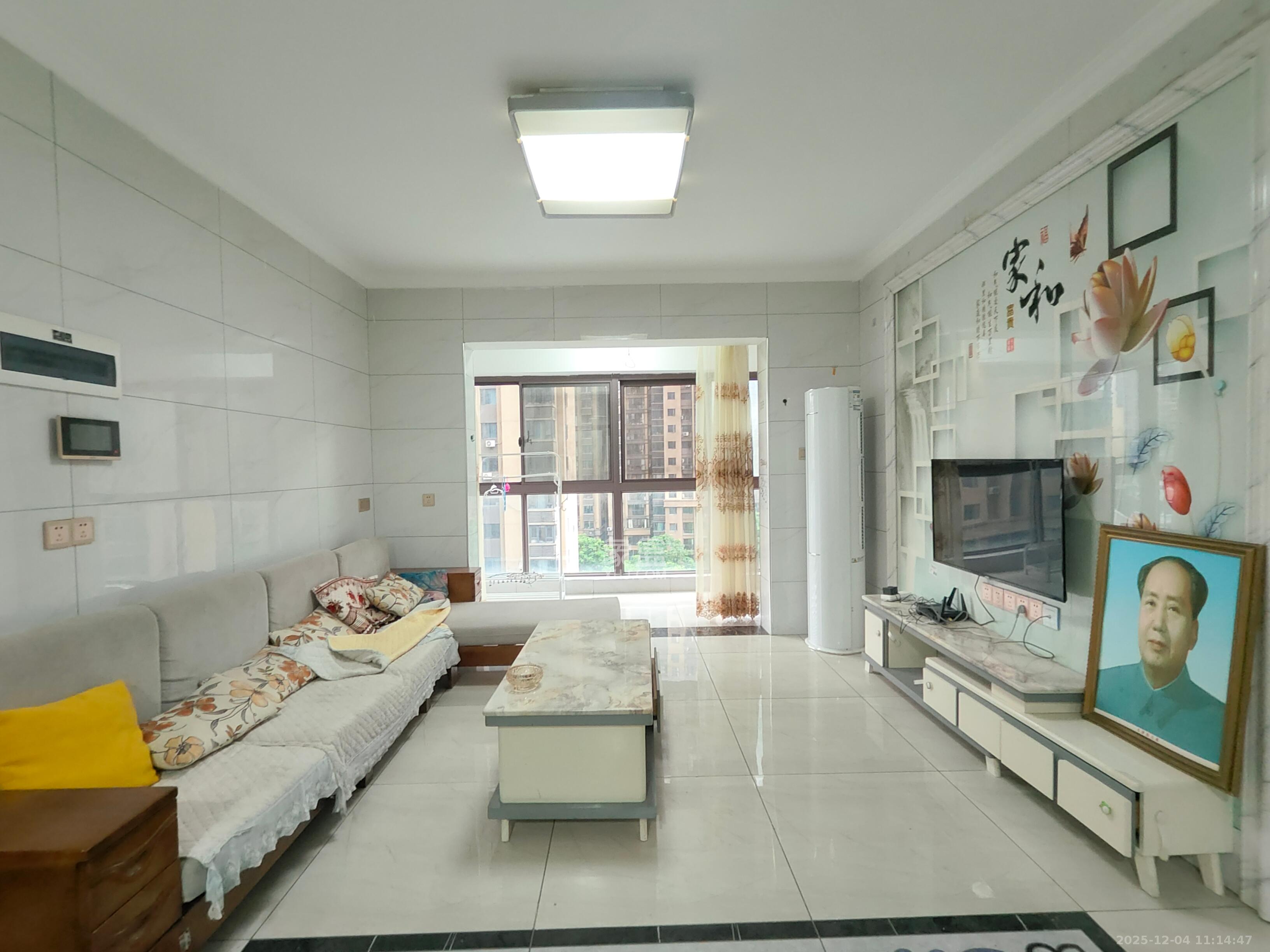 勤诚达境界城  4室2厅2卫    2400.0元/月