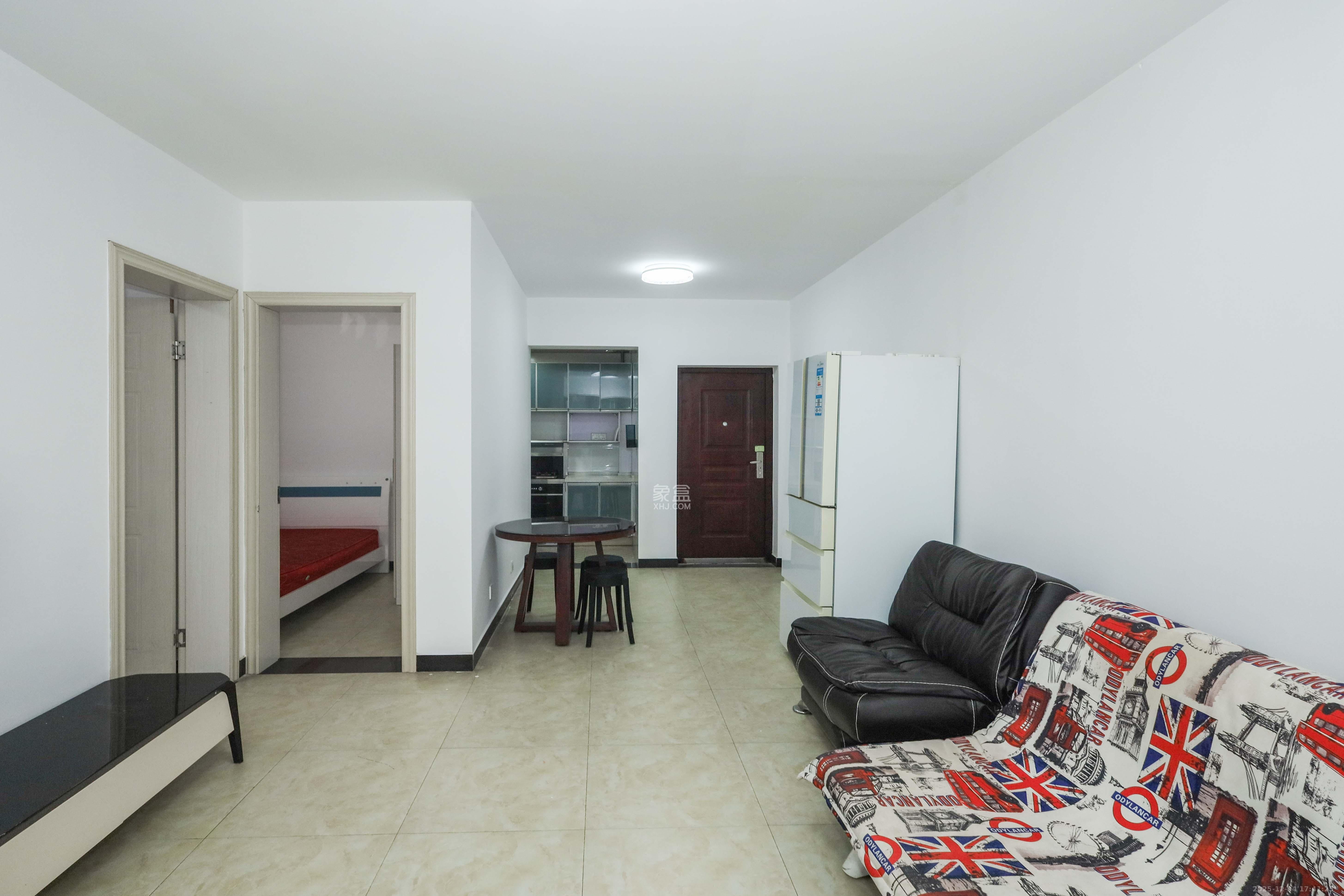 梅溪湖合能璞丽  1室2厅1卫    95.0万客厅