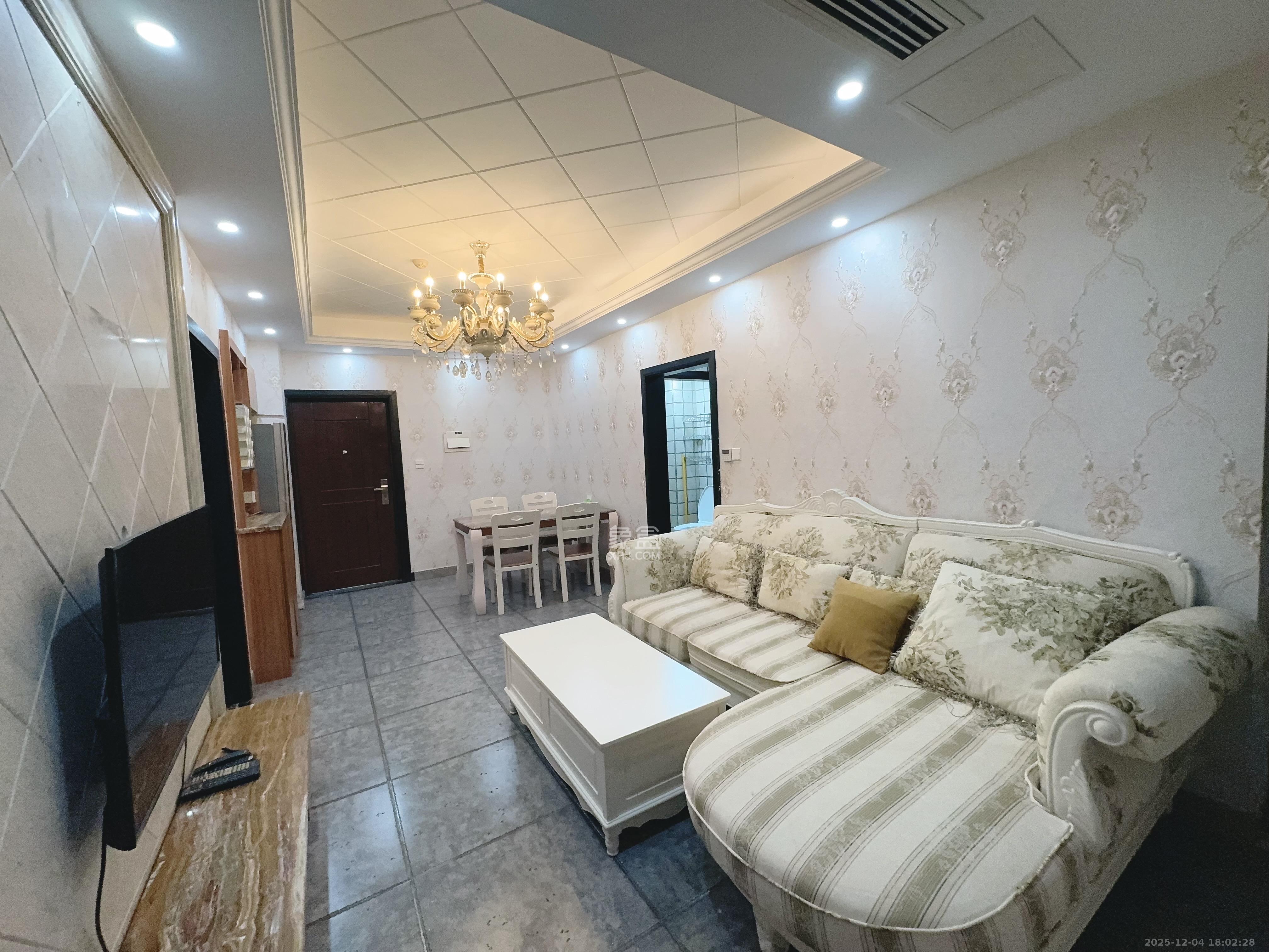 博林云栖  1室1厅1卫    2300.0元/月