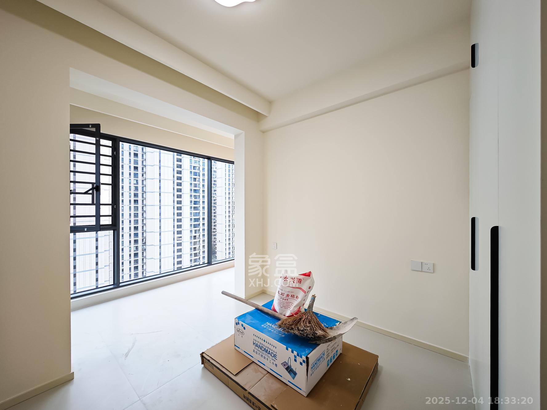 长沙北中心保利时代F区  3室1厅1卫    88.0万卧室