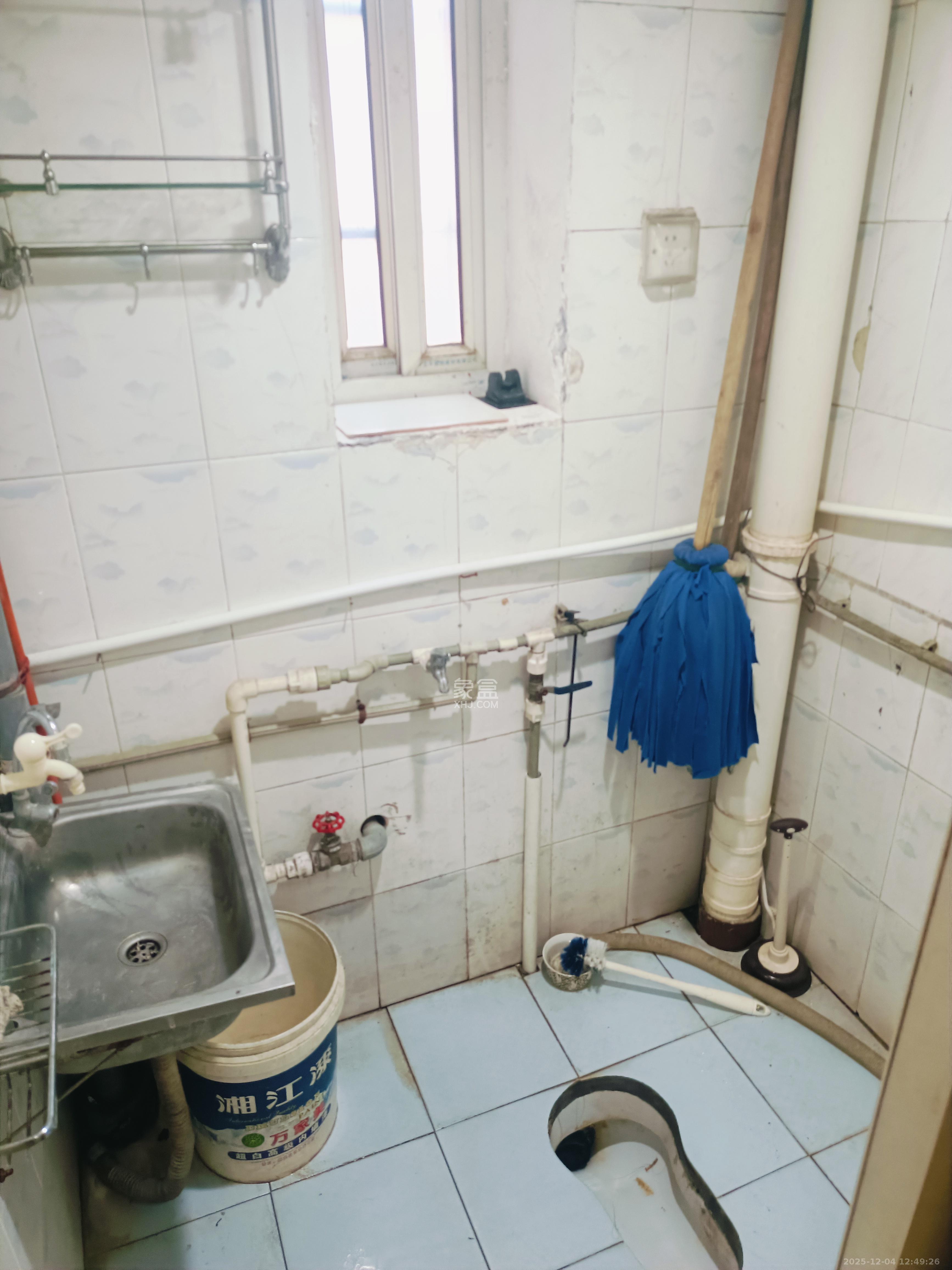 东风一村社区房（王家垅）  1室1厅1卫    900.0元/月室内图