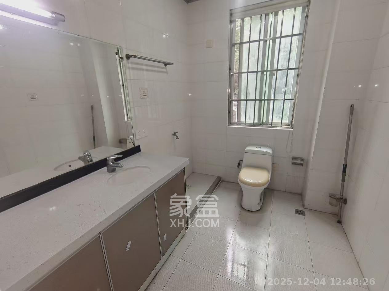 万事佳景园 3室2厅2卫 2400.0元/月 万事佳景园 3室2厅2卫 2400.0元/月室内图