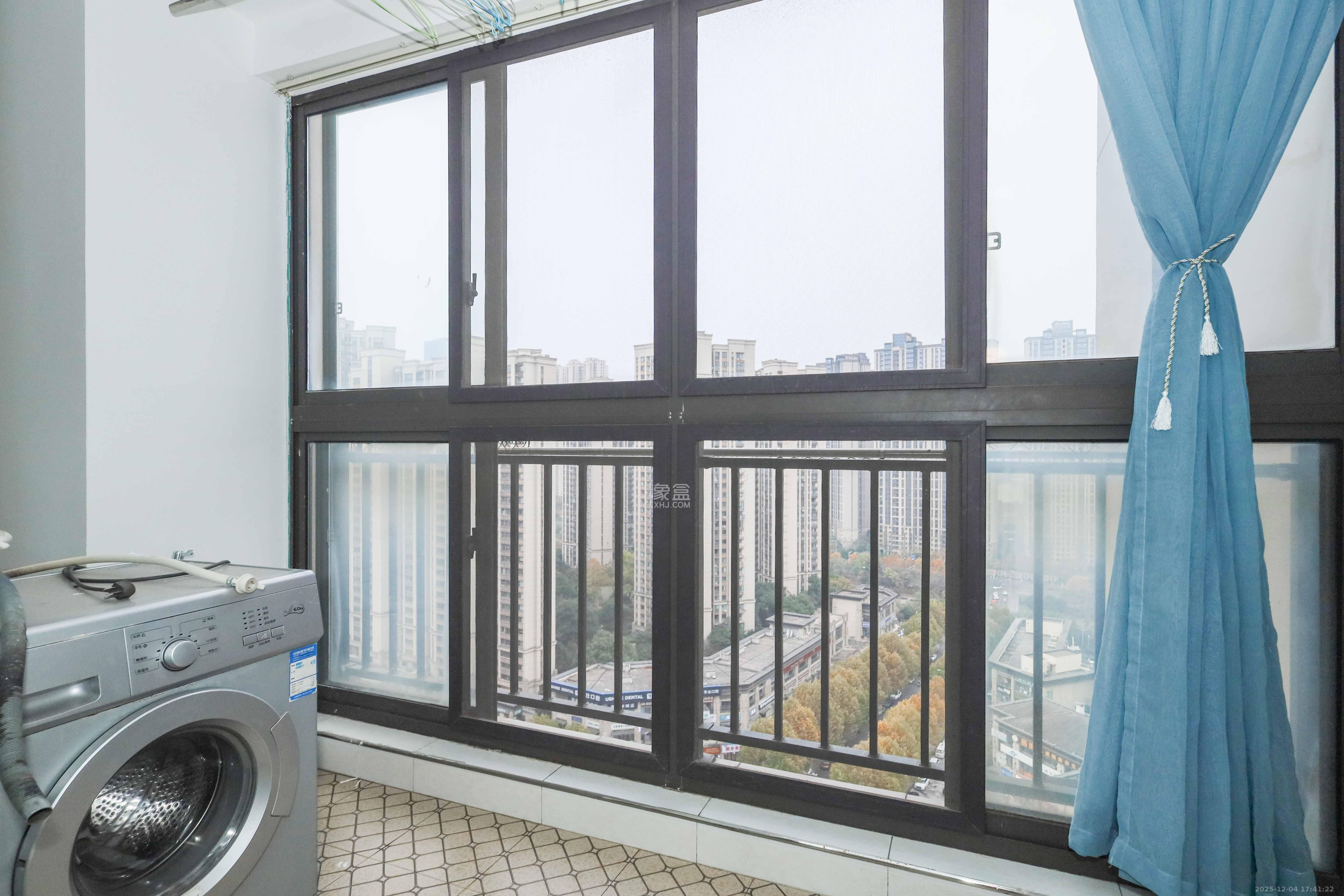 梅溪湖合能璞丽 1室2厅1卫 95.0万 梅溪湖合能璞丽 1室2厅1卫 95.0万阳台