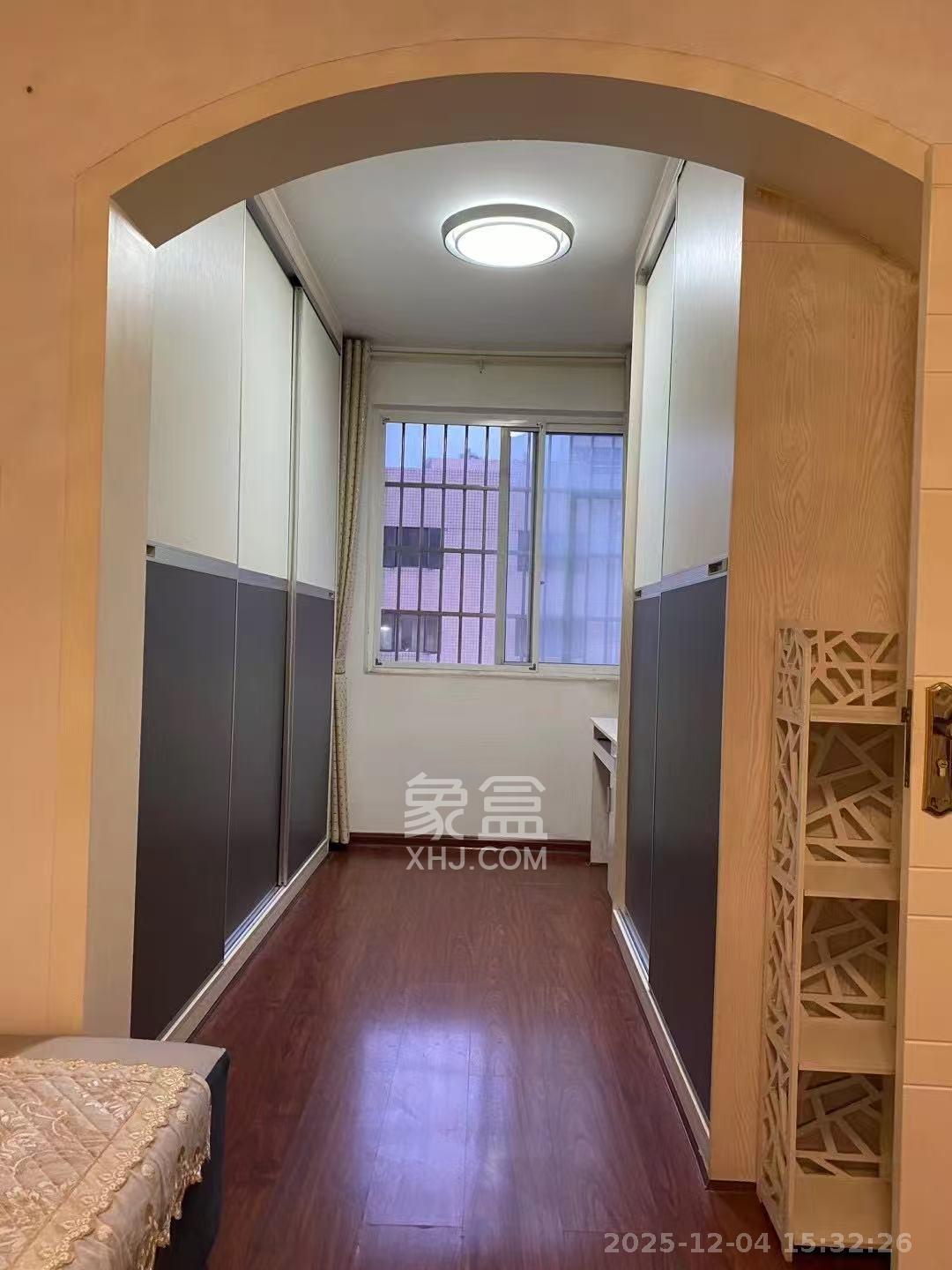 麓谷锦和园 2室1厅1卫 2400.0元/月 麓谷锦和园 2室1厅1卫 2400.0元/月室内图