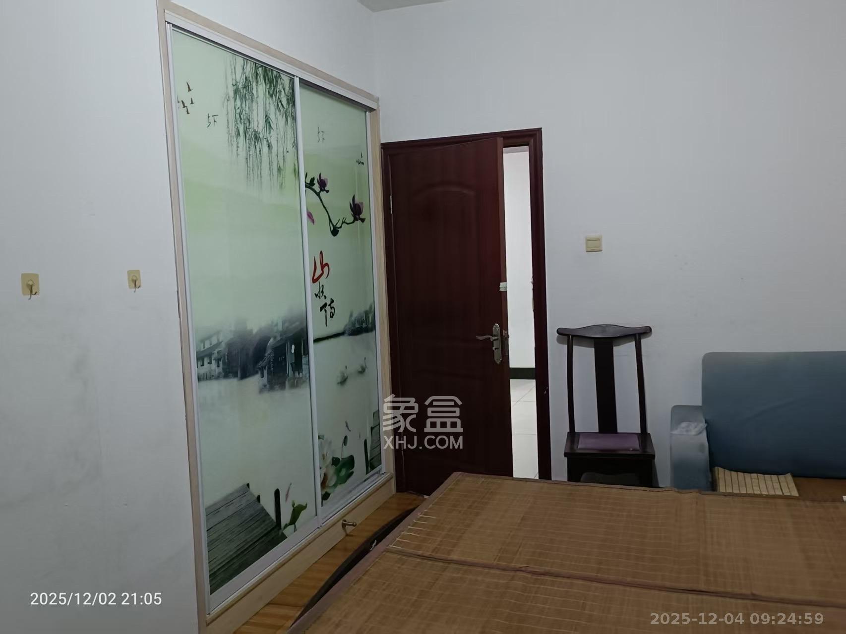 龙福小区 2室2厅1卫 1400.0元/月 龙福小区 2室2厅1卫 1400.0元/月室内图